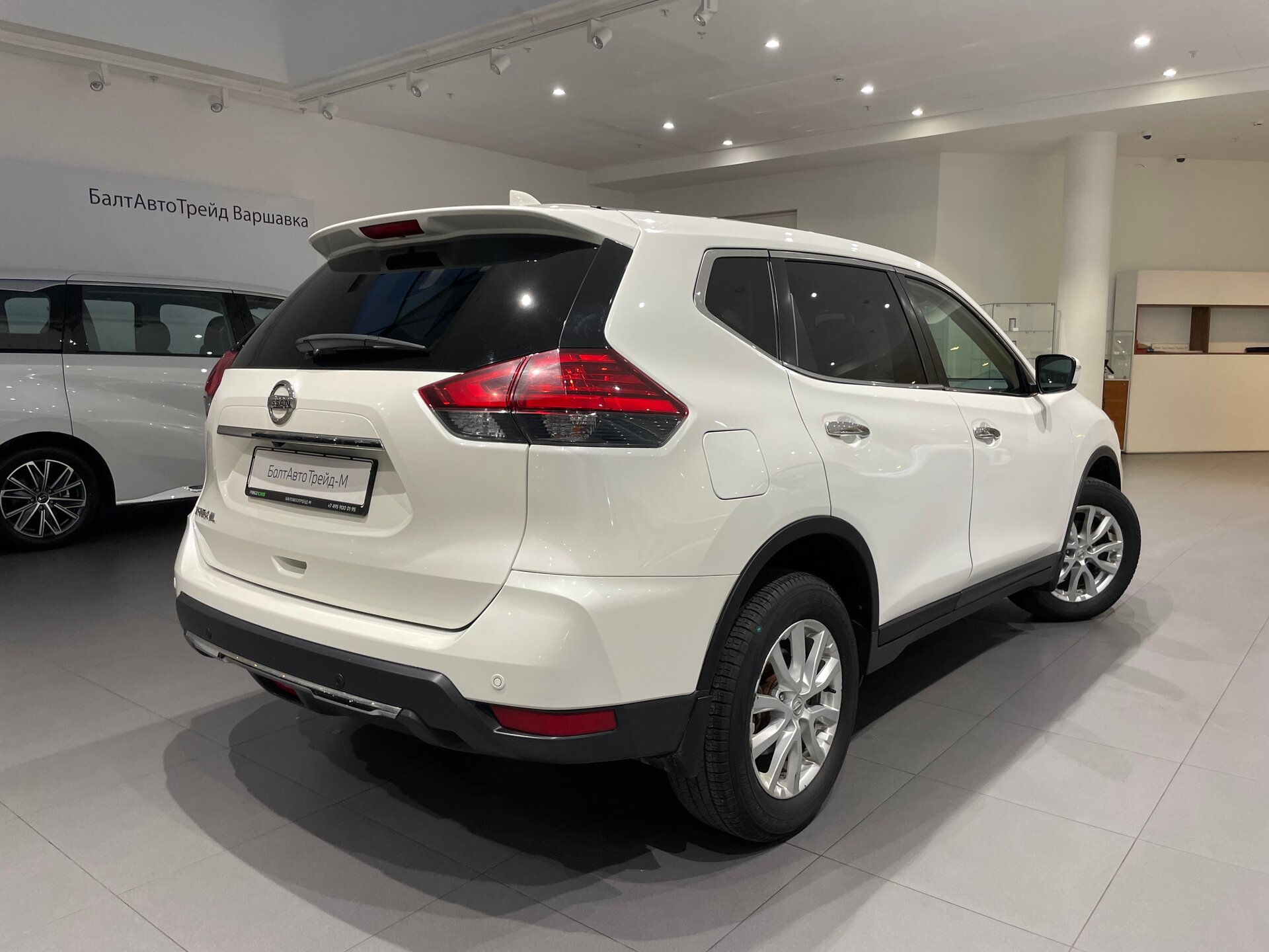 Автомобиль Nissan X-Trail 2.0 CVT (144 л.с.) - 6