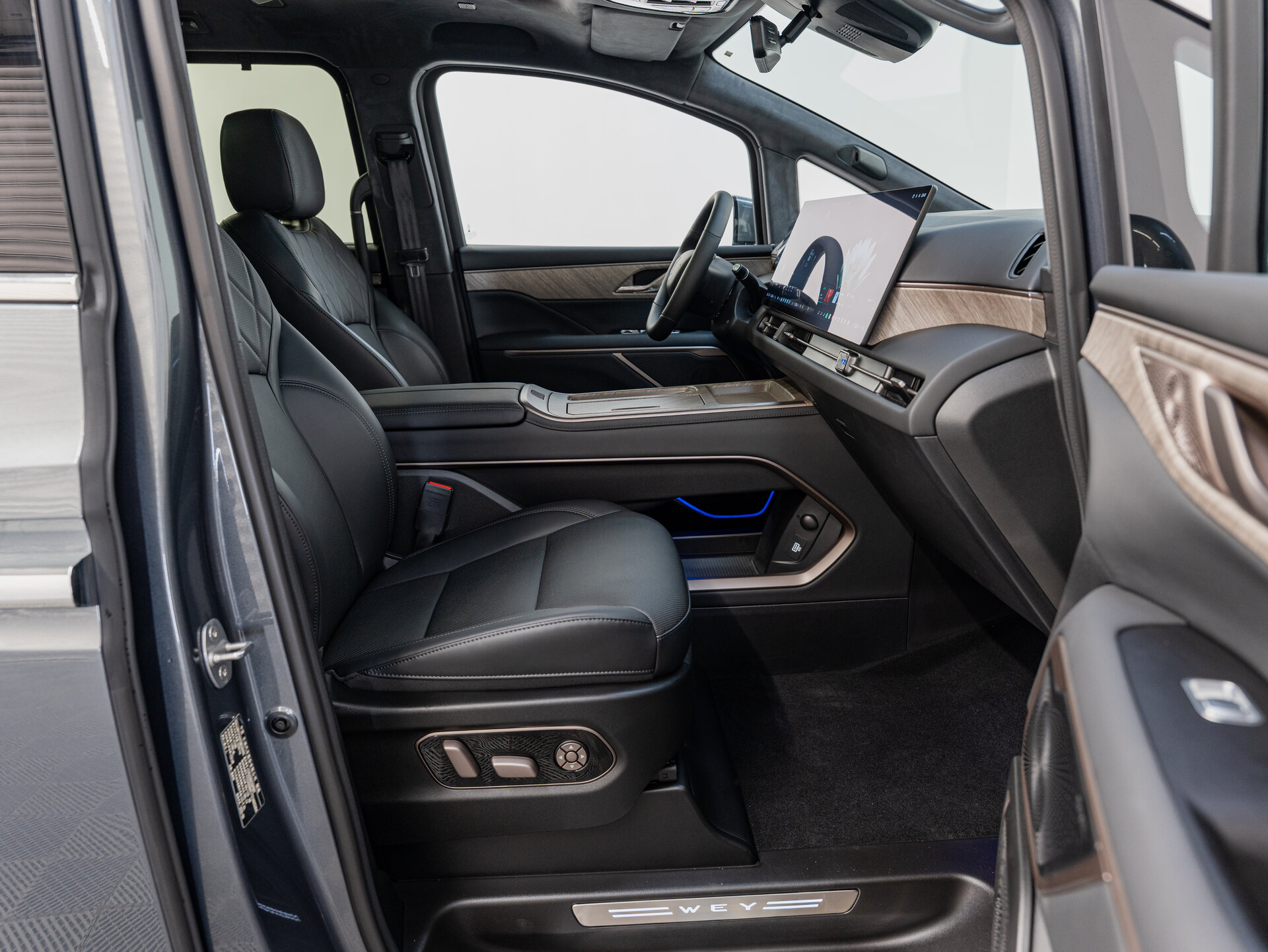 Автомобиль Wey 80 44.28 kWh 1.5hyb AT (487 л.с.) 4WD - 14