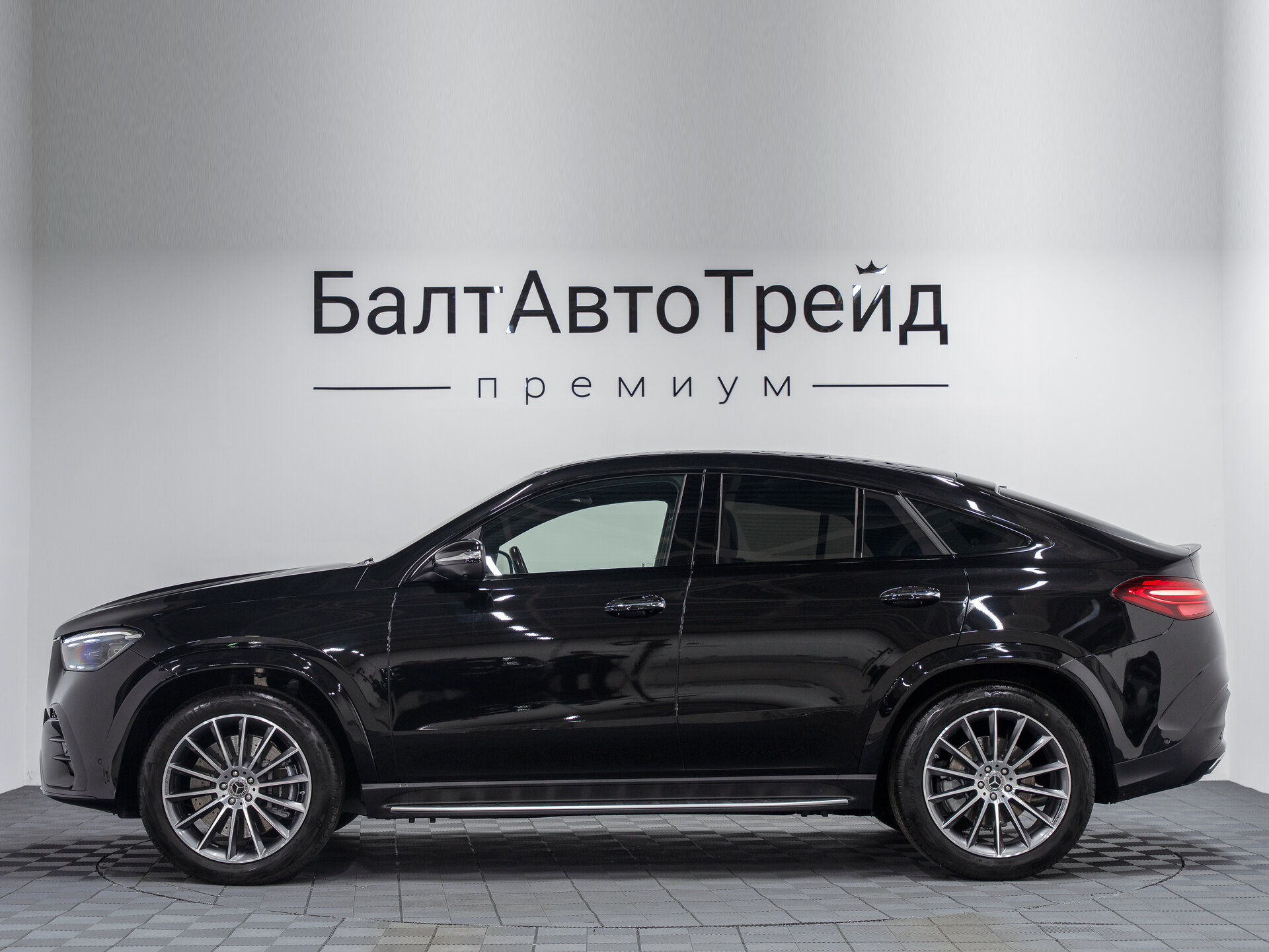 Автомобиль Mercedes-Benz GLE Coupe 450 3.0 AT (381 л.с.) 4WD - 11