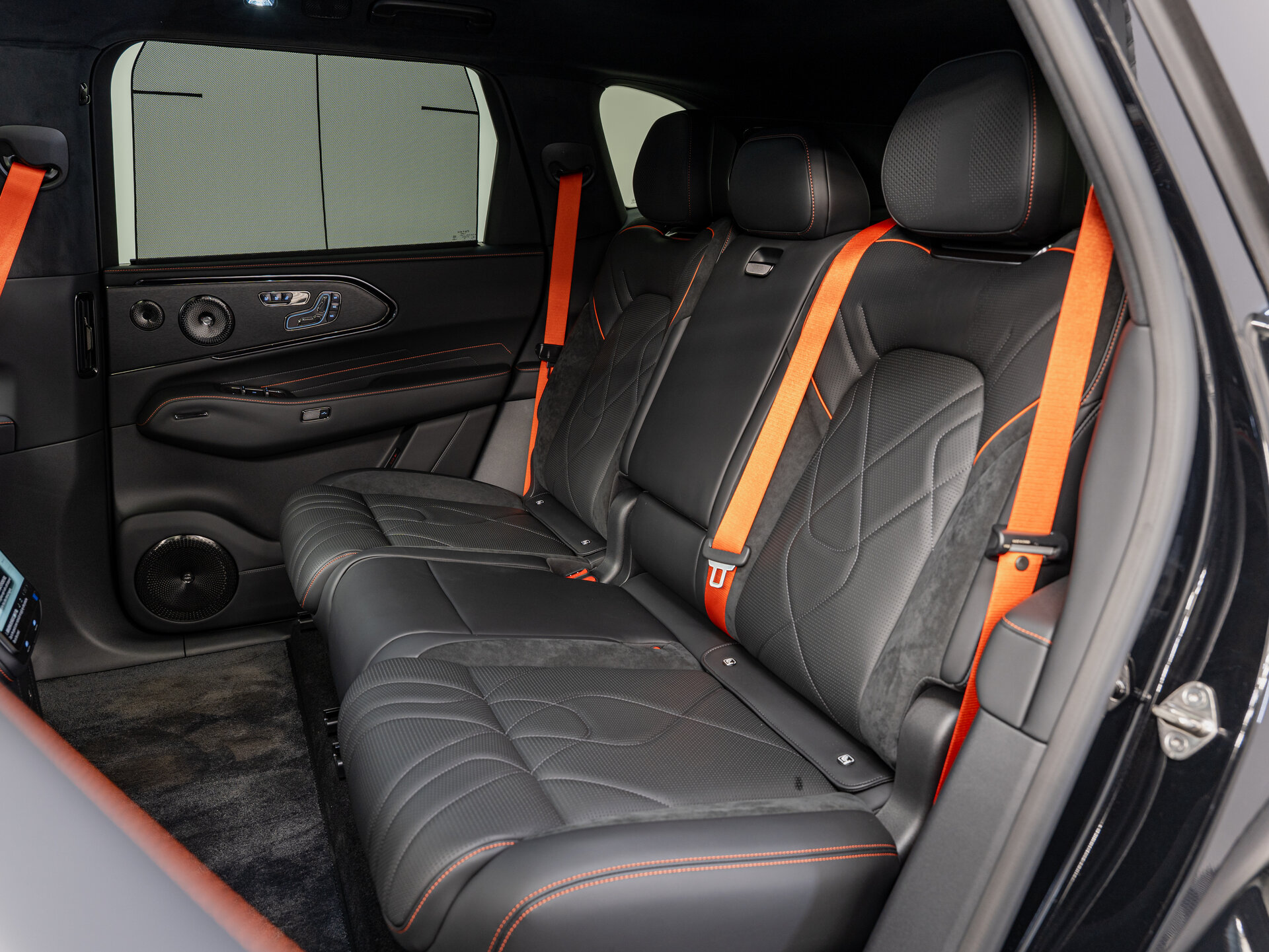 Автомобиль Zeekr 8X Dawn 2.0hyb AT (1401 л.с.) 4WD - 19