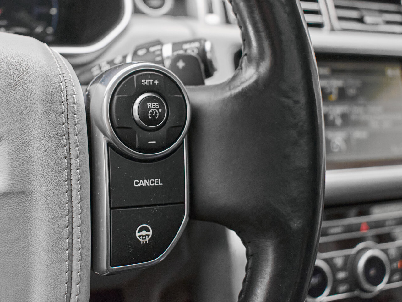 Купить Land Rover Range Rover 5.0 AT (510 л.с.) 4WD, 2013 в Екатеренбурге