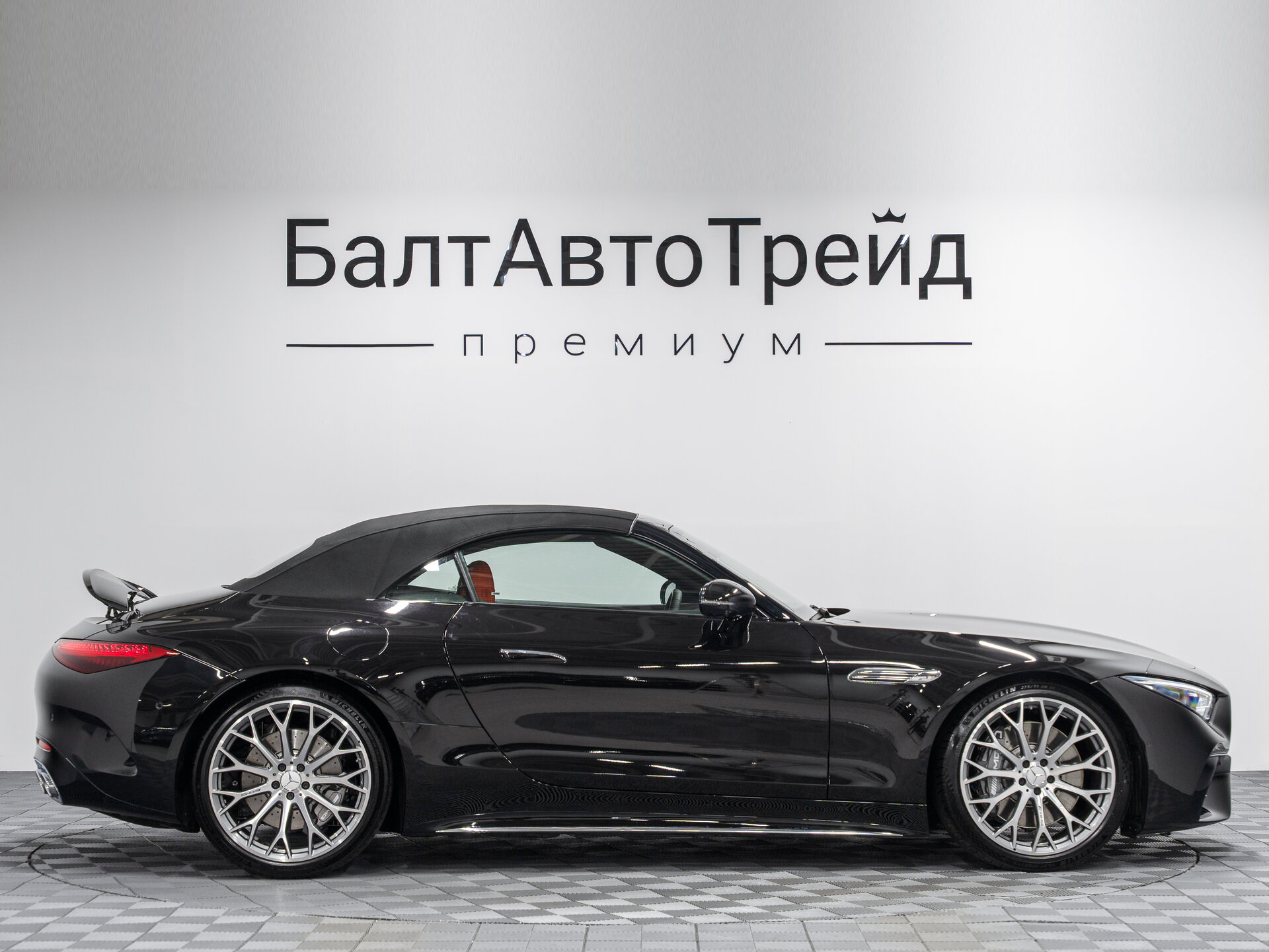 Автомобиль Mercedes-Benz SL-Класс AMG 43 AMG 2.0 AT (381 л.с.) - 7
