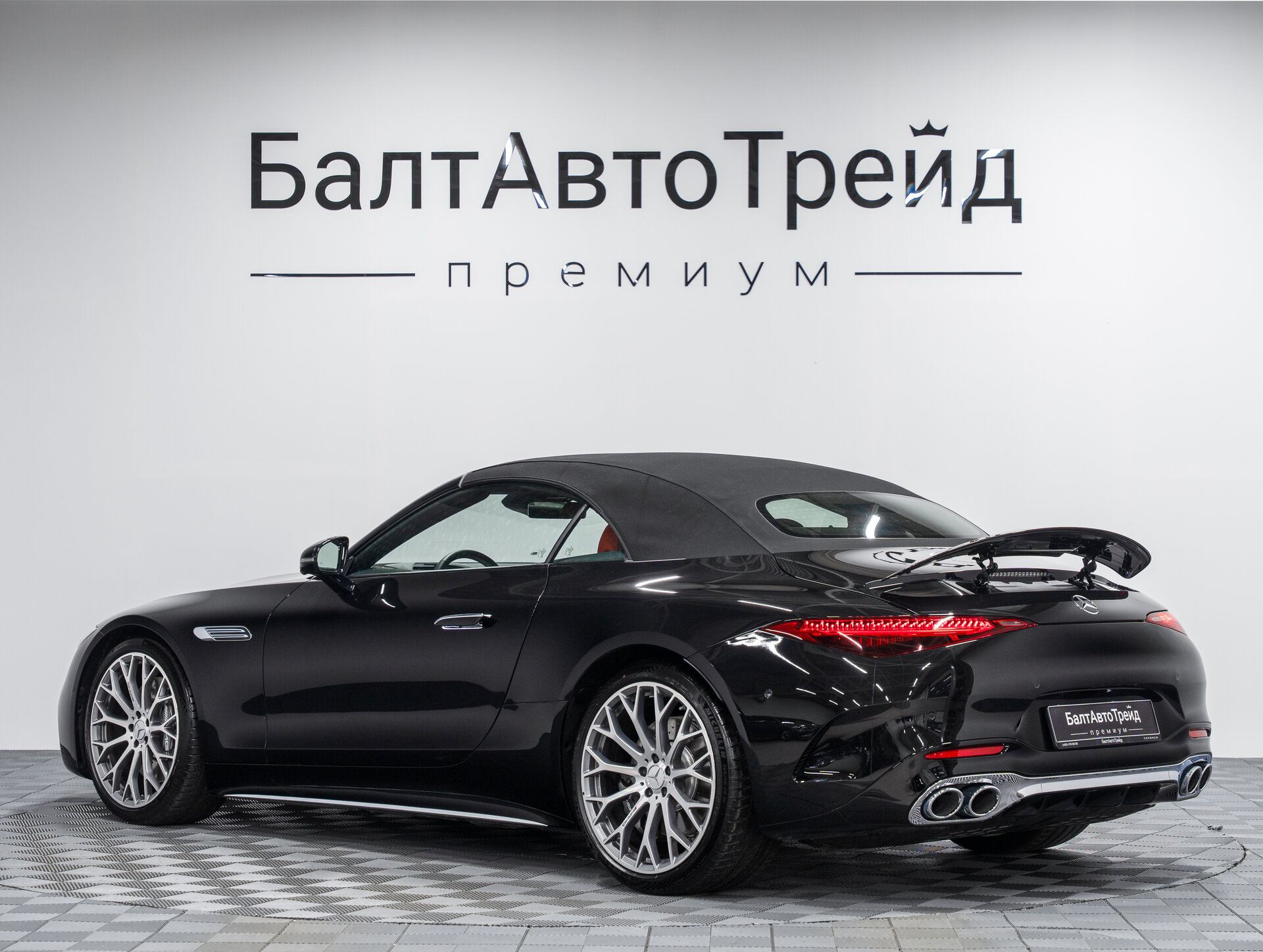 Автомобиль Mercedes-Benz SL-Класс AMG 43 AMG 2.0 AT (381 л.с.) - 10