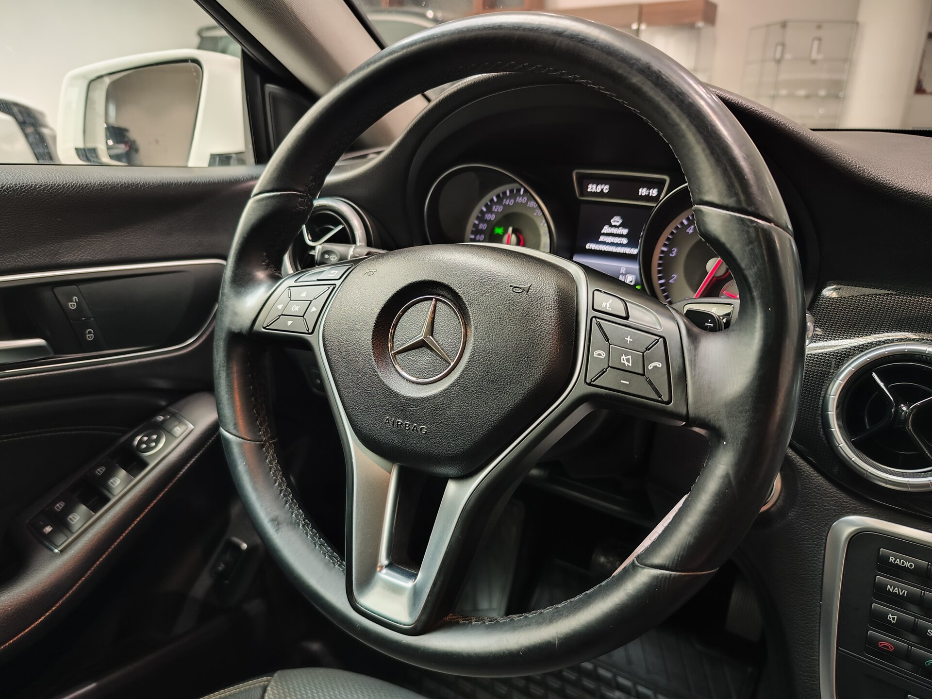 Автомобиль Mercedes-Benz CLA 200 1.6 AMT (156 л.с.) - 15