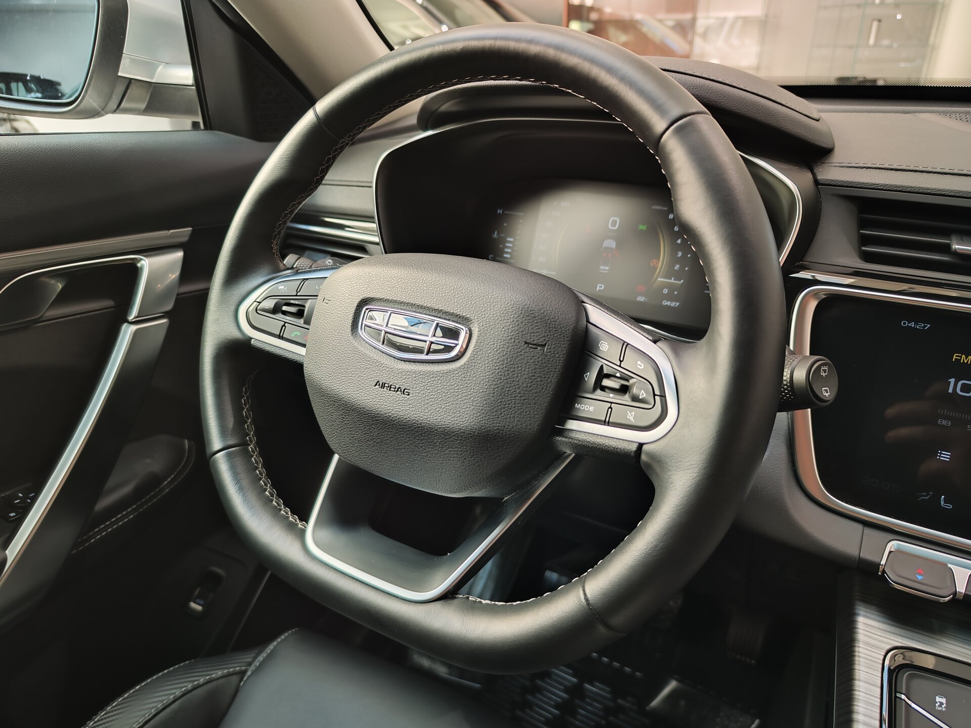 Автомобиль Geely Atlas Pro 1.5 AMT (177 л.с.) 4WD - 14