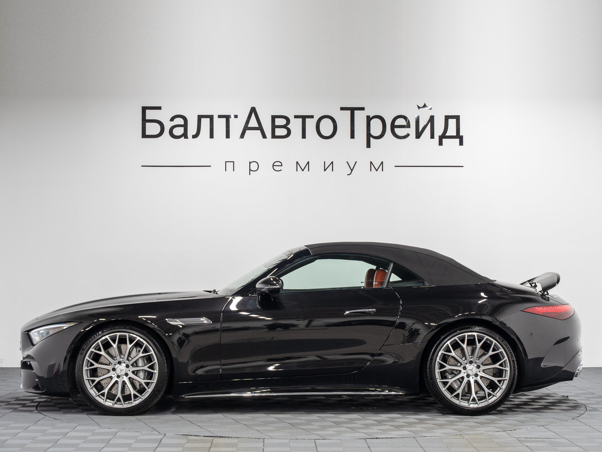 Автомобиль Mercedes-Benz SL-Класс AMG 43 AMG 2.0 AT (381 л.с.) - 13
