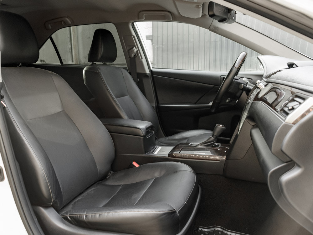 Купить Toyota Camry 3.5 AT (249 л.с.), 2017 в Екатеренбурге