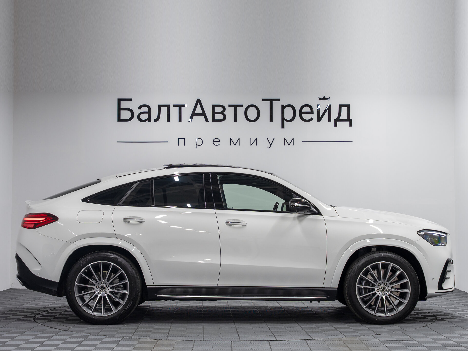 Автомобиль Mercedes-Benz GLE Coupe 450 3.0 AT (381 л.с.) 4WD - 6