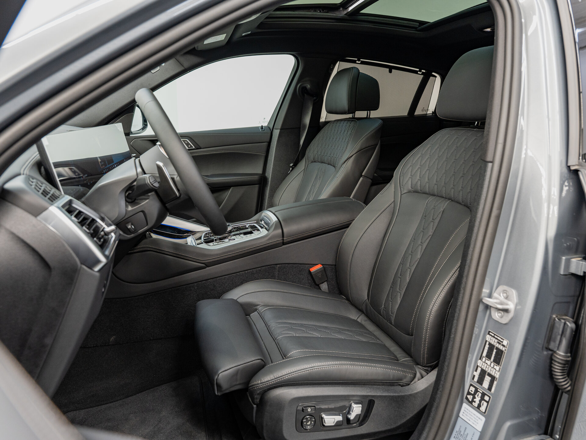 Автомобиль BMW X6 40i 3.0 AT (381 л.с.) 4WD - 16