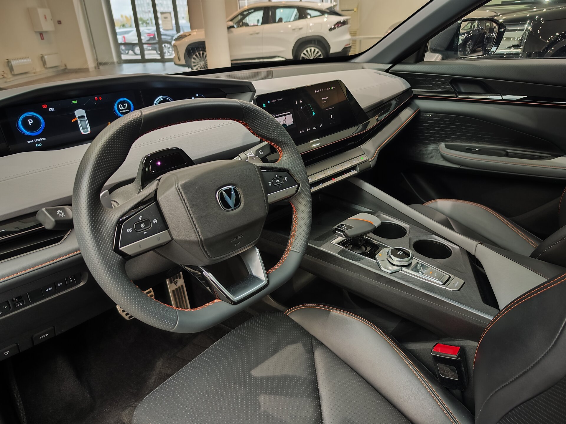 Автомобиль Changan UNI-V 1.5 AMT (181 л.с.) - 7