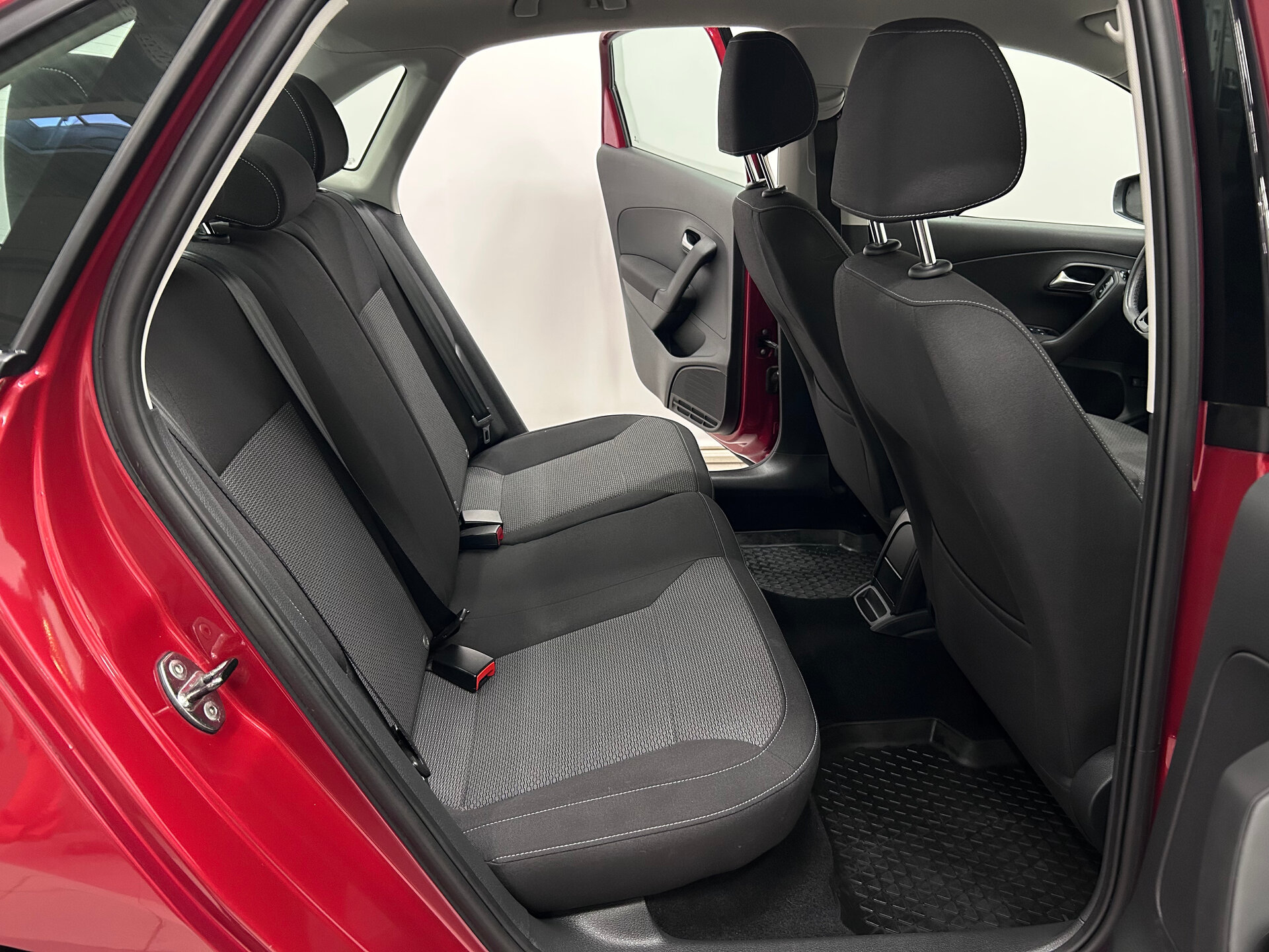 Volkswagen Polo 2015 6