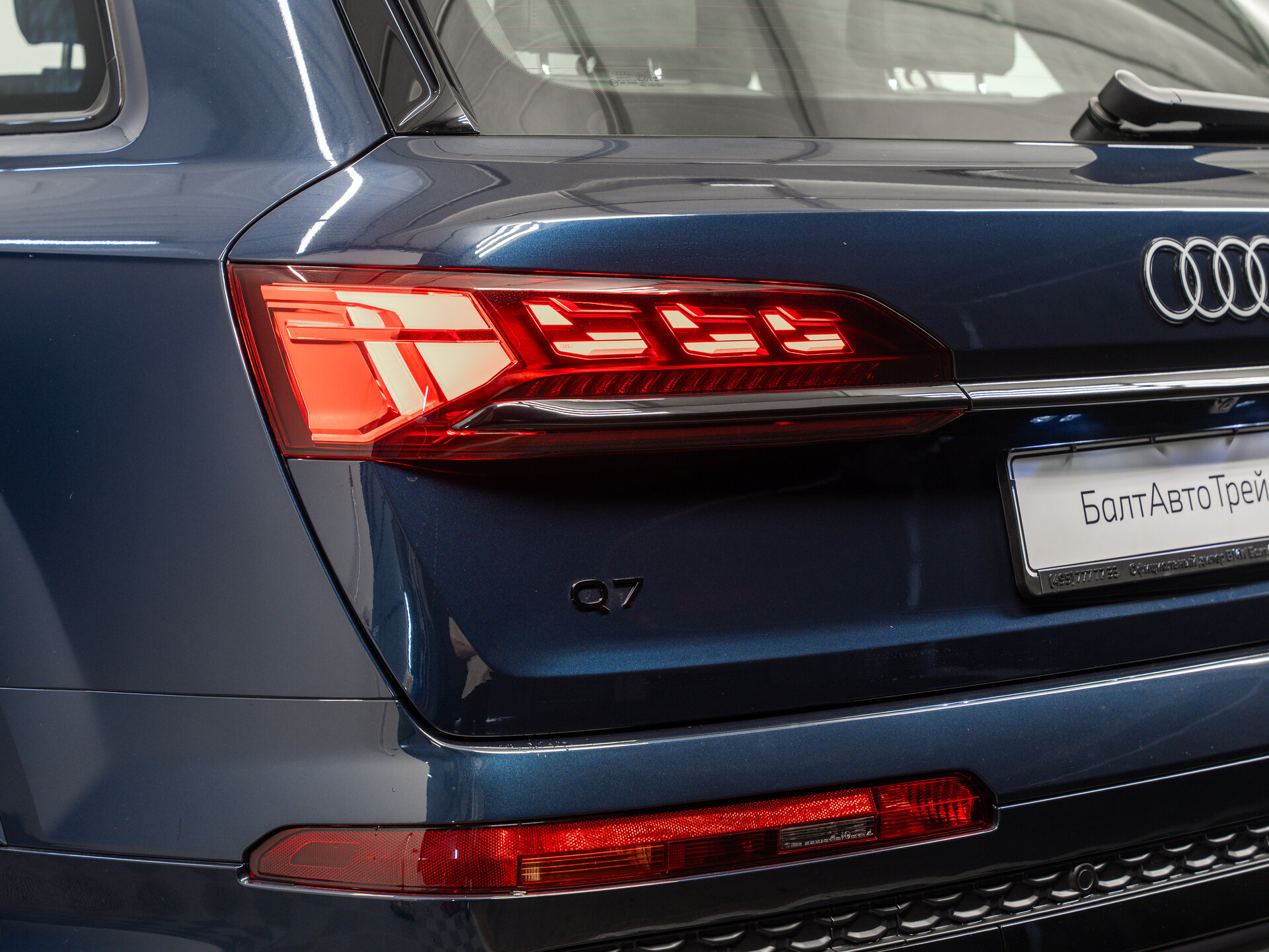 Автомобиль Audi Q7 50 TDI 3.0d AT (286 л.с.) 4WD - 9