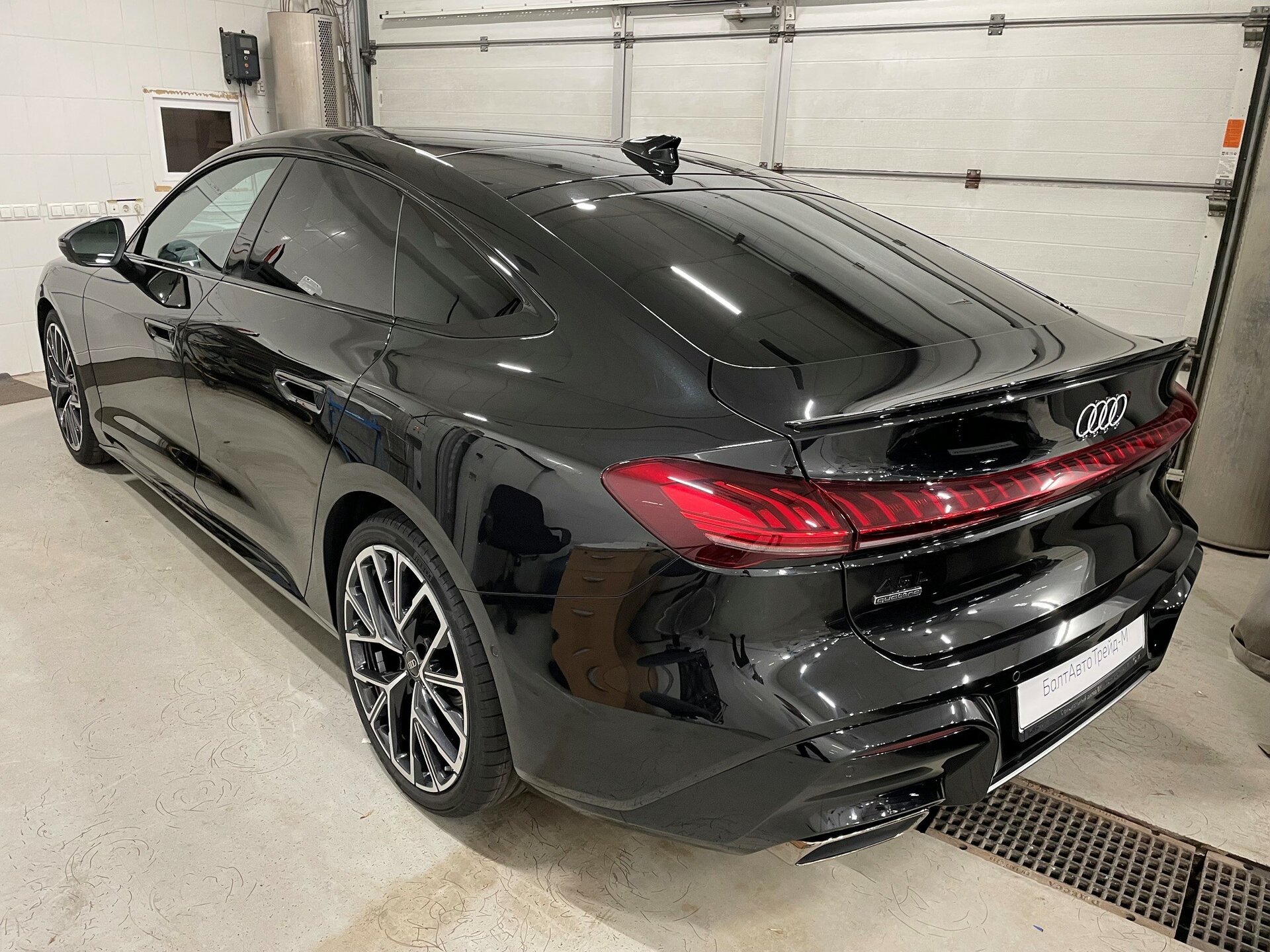 Автомобиль Audi A5 L 2.0 AMT (204 л.с.) 4WD - 2