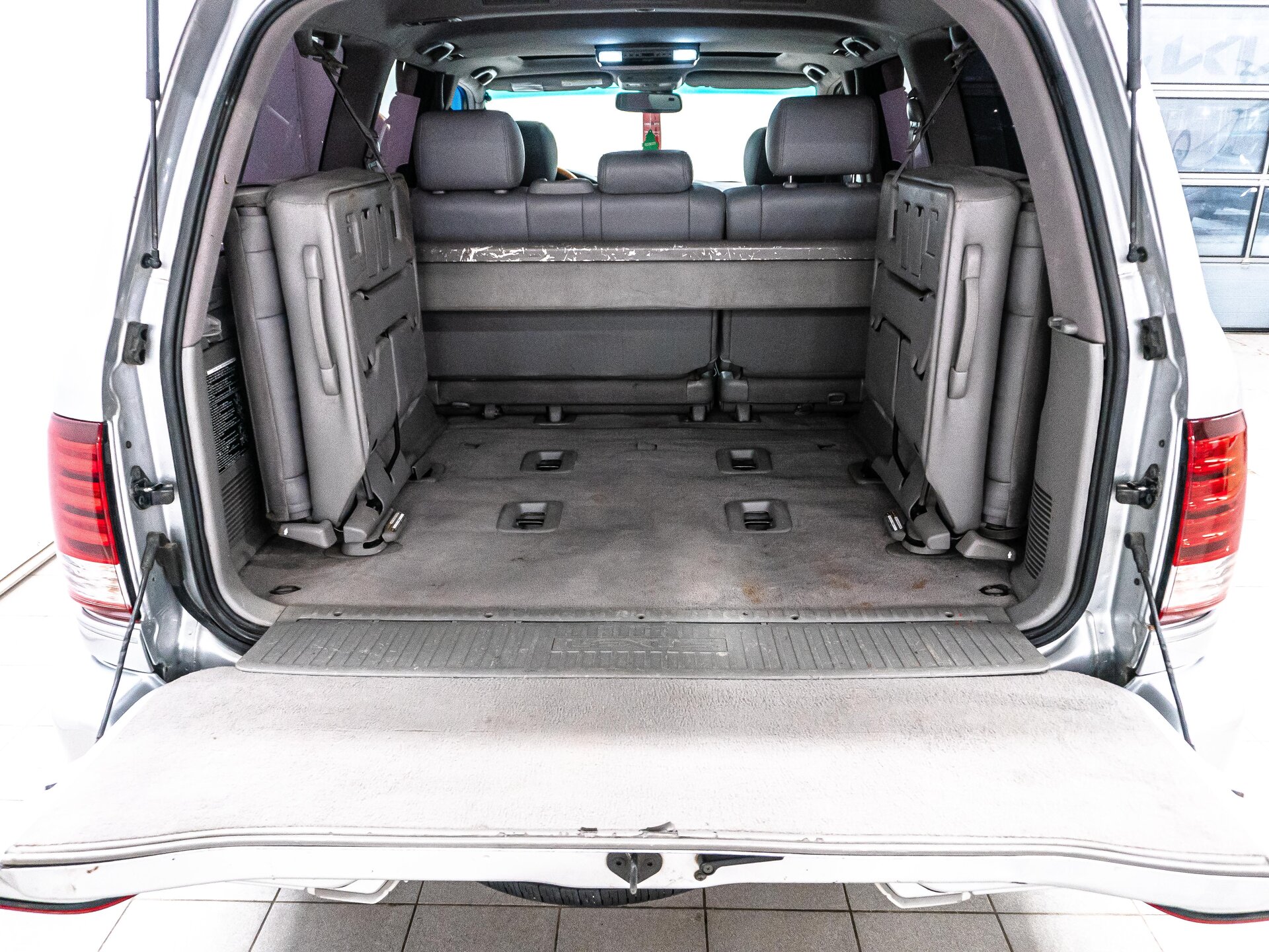 Lexus LX 2007 31
