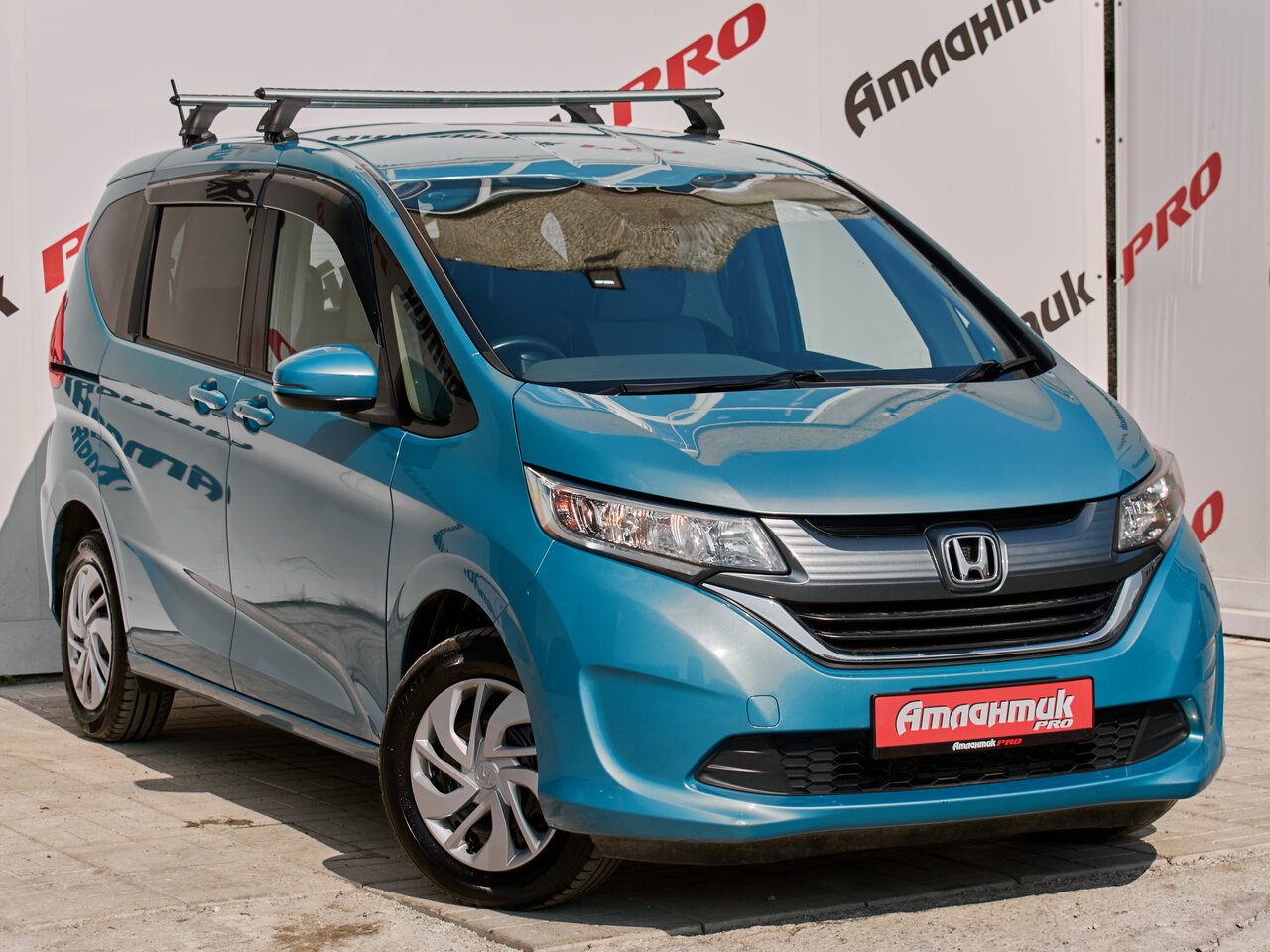 Купить Honda Freed 1.5 CVT (131 л.с.), 2016 в Екатеренбурге