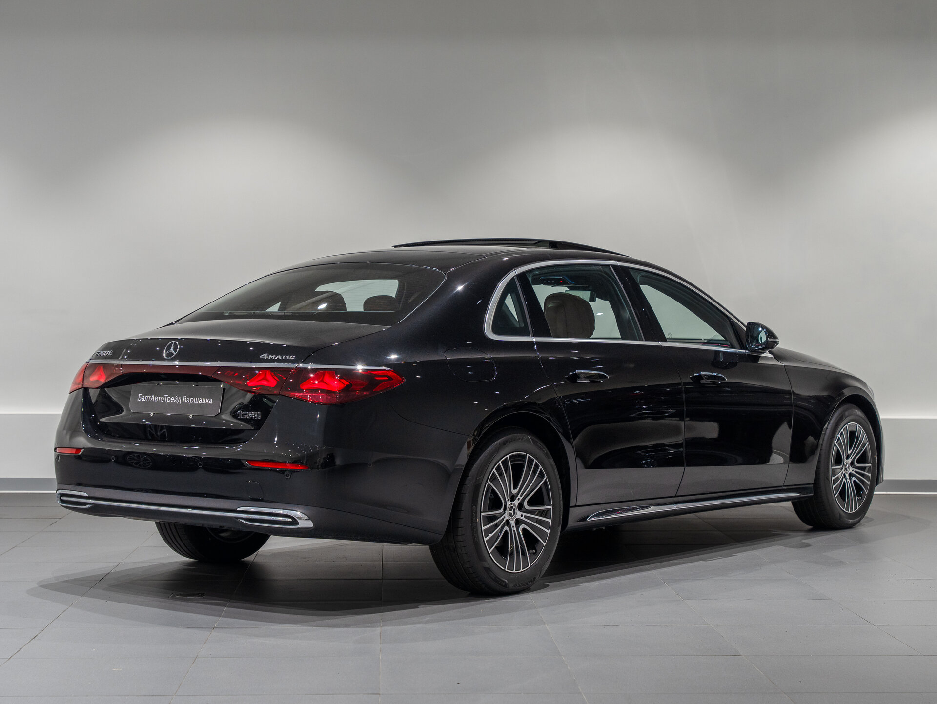 Автомобиль Mercedes-Benz E-Класс 260 L 2.0 AT (204 л.с.) 4WD - 5