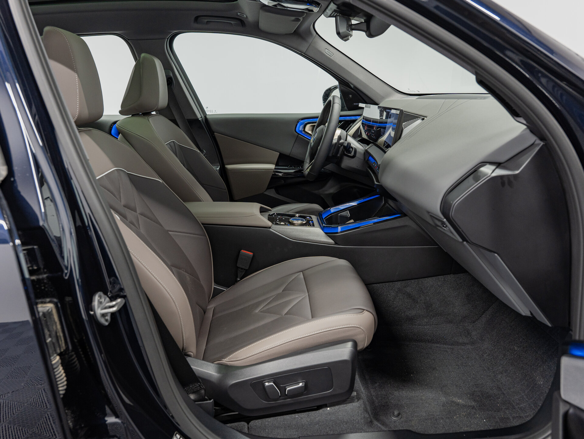 Автомобиль BMW X3 30L xDrive 2.0 AT (258 л.с.) 4WD - 13
