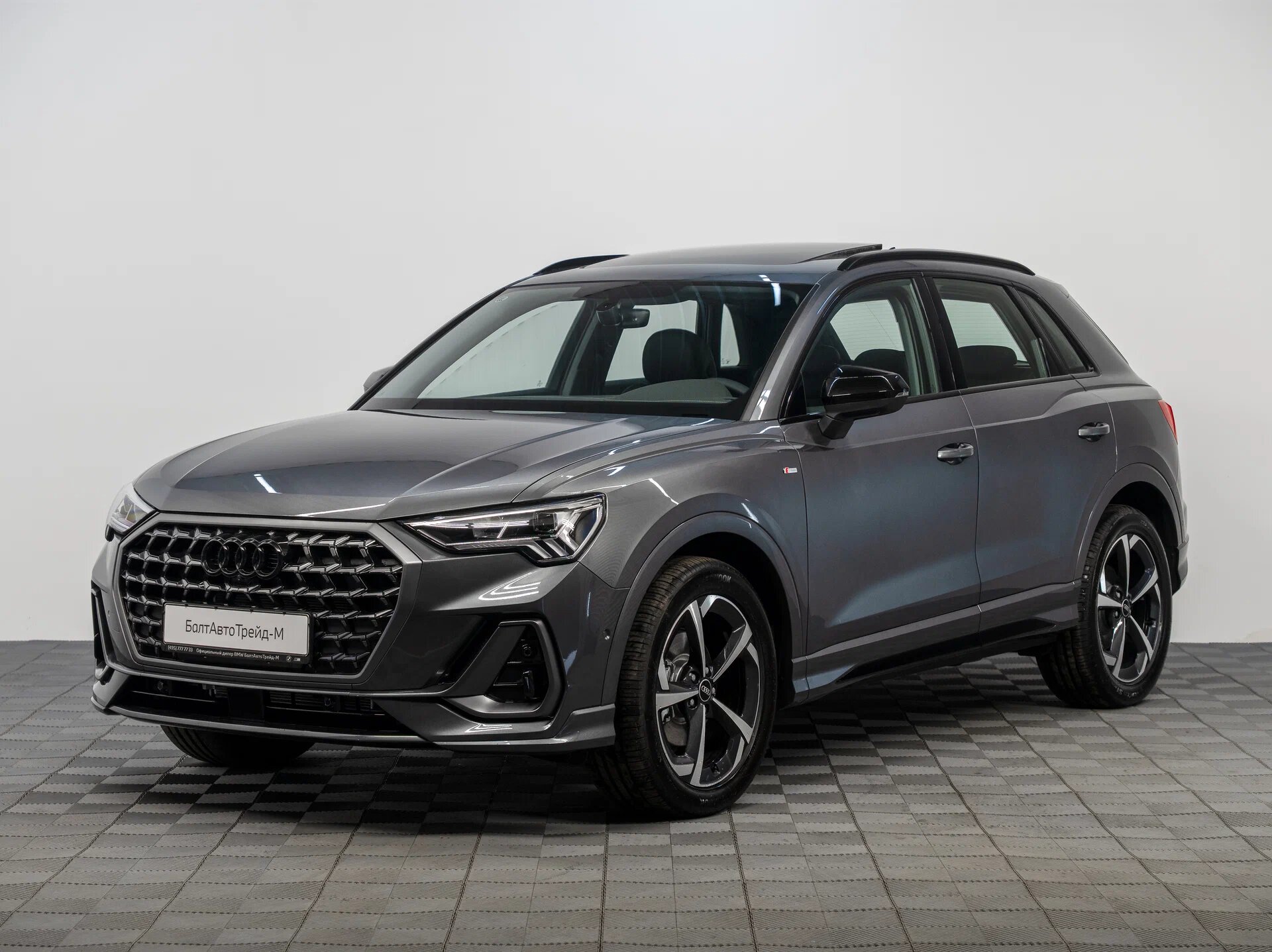 Автомобиль Audi Q3 35 TFSI 1.5 AMT (160 л.с.) - 1