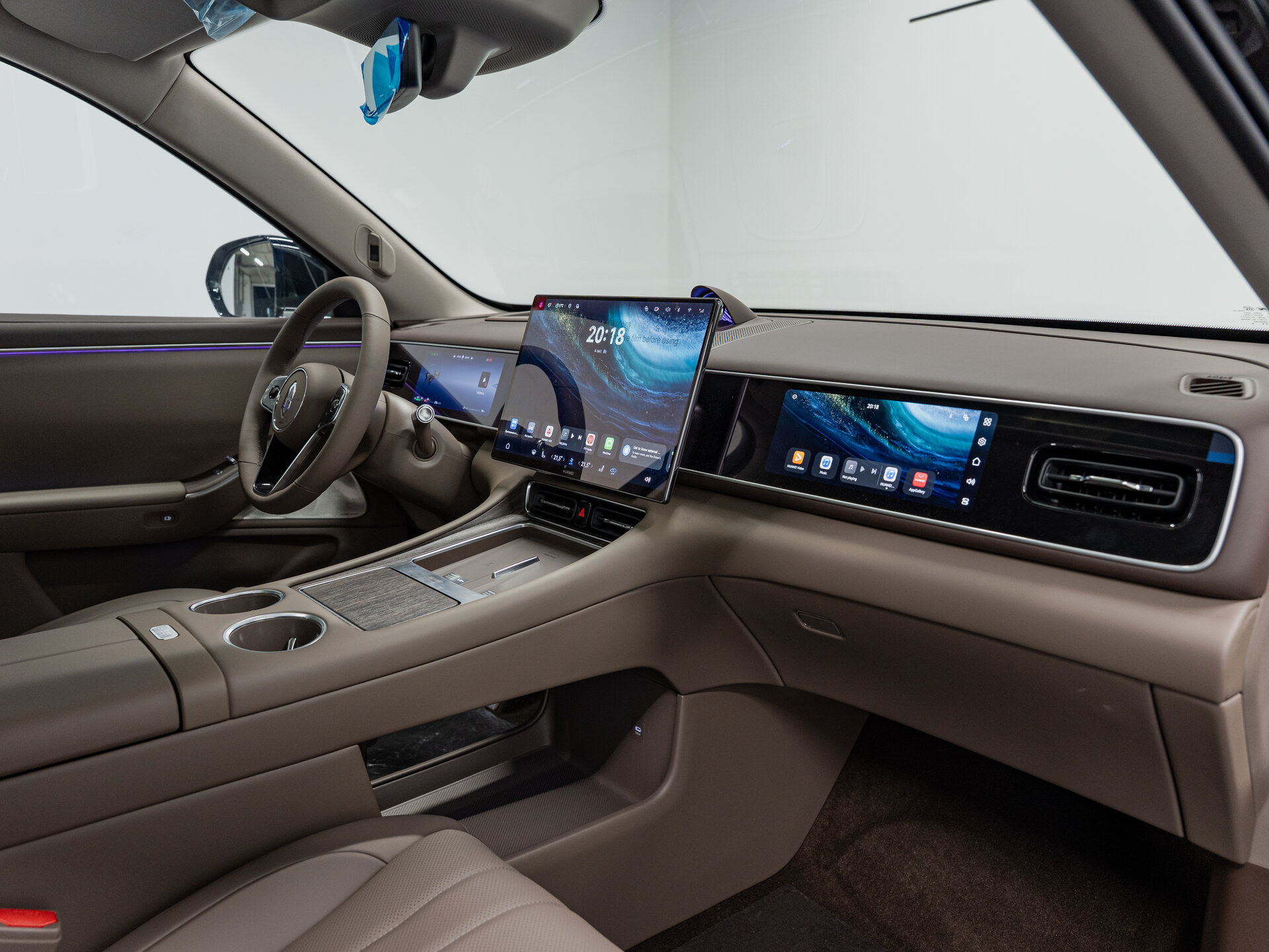 Автомобиль Aito M7 53.4 kWh 1.5hyb AT (533 л.с.) 4WD - 14