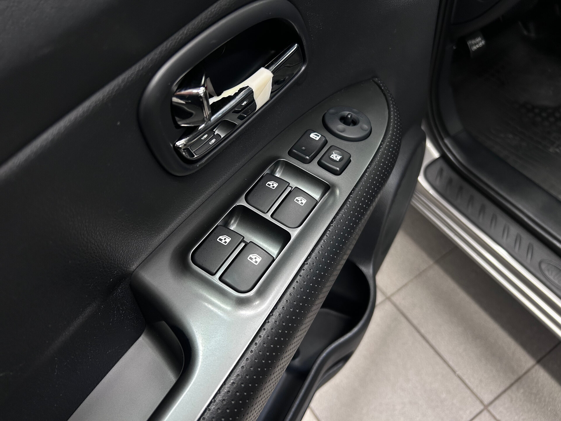 Kia Carens 2011 18