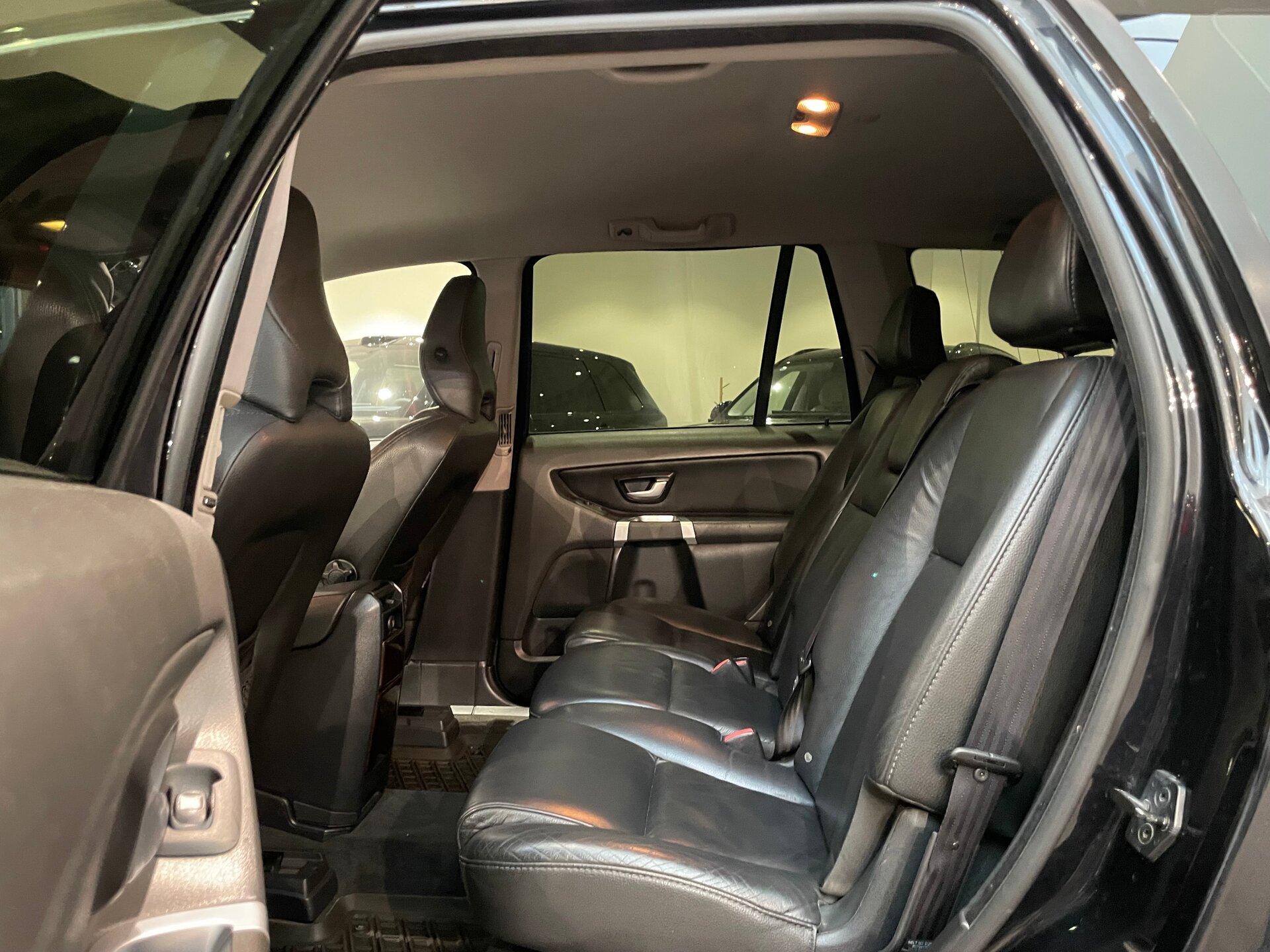 Автомобиль Volvo XC90 2.5 AT (210 л.с.) 4WD - 9