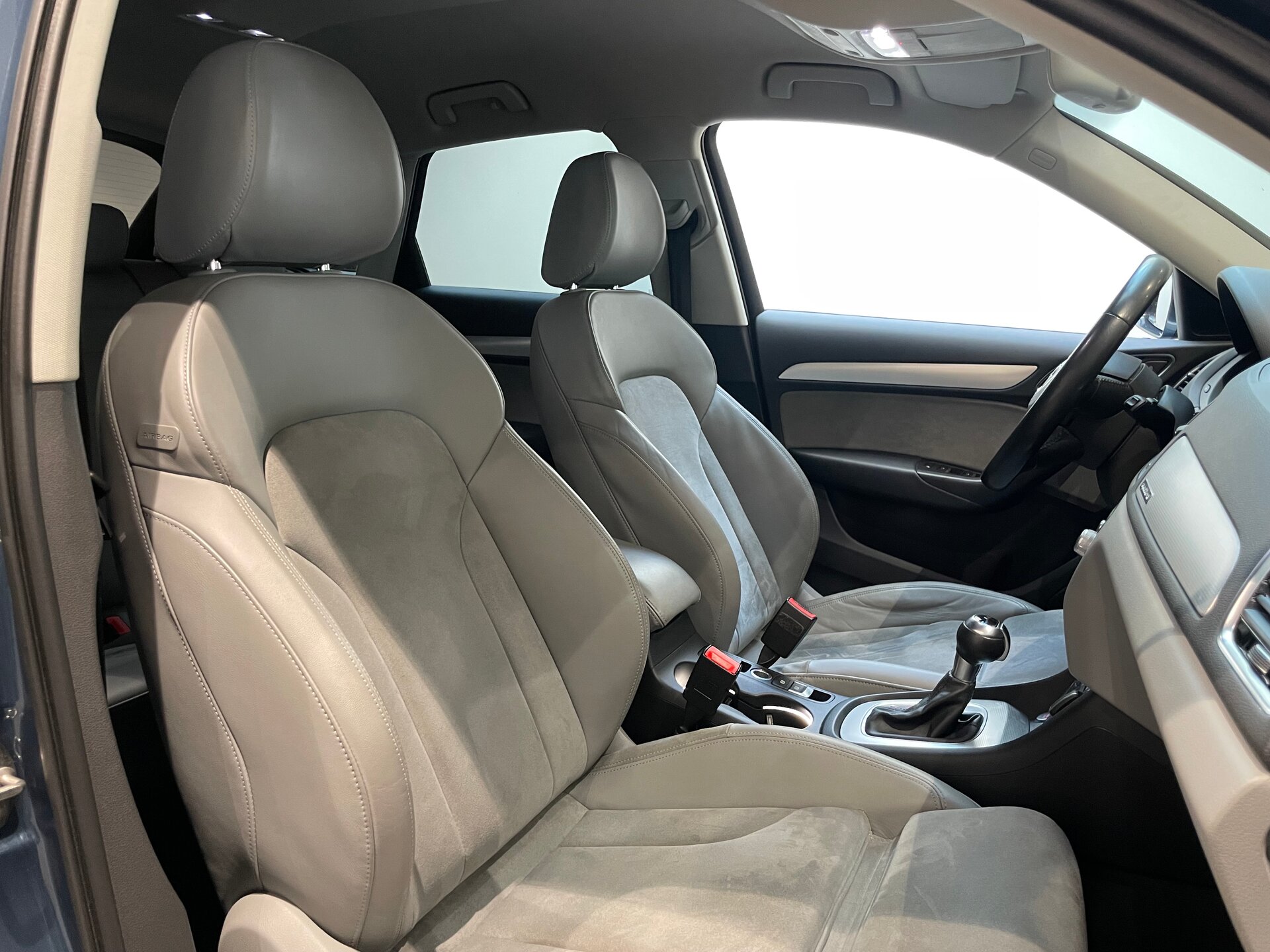 Автомобиль Audi Q3 2.0 AMT (180 л.с.) 4WD - 12