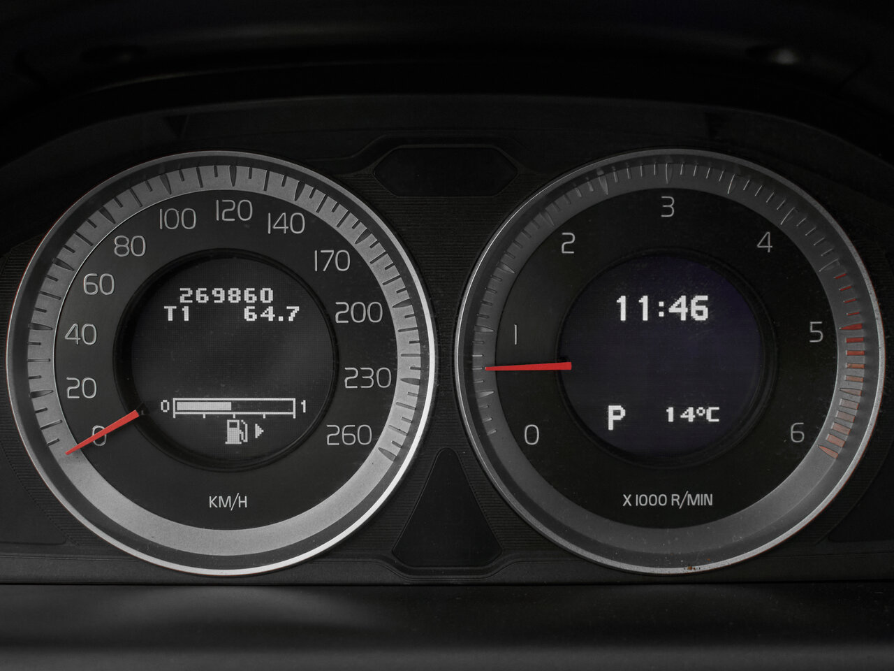 Купить Volvo XC60 2.4d AT (163 л.с.) 4WD, 2011 в Екатеренбурге