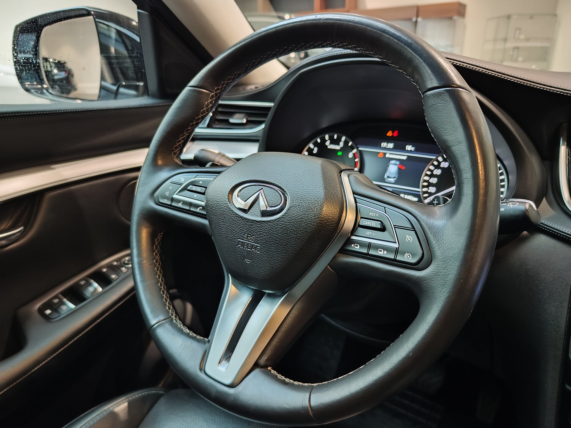 Автомобиль Infiniti QX50 2.0 CVT (249 л.с.) 4WD - 16