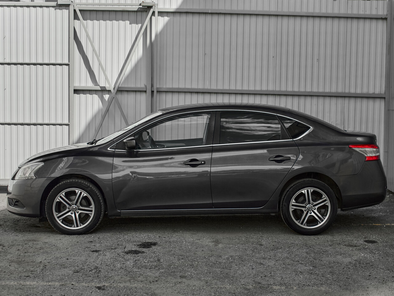 Купить Nissan Sentra 1.6 CVT (117 л.с.), 2015 в Екатеренбурге