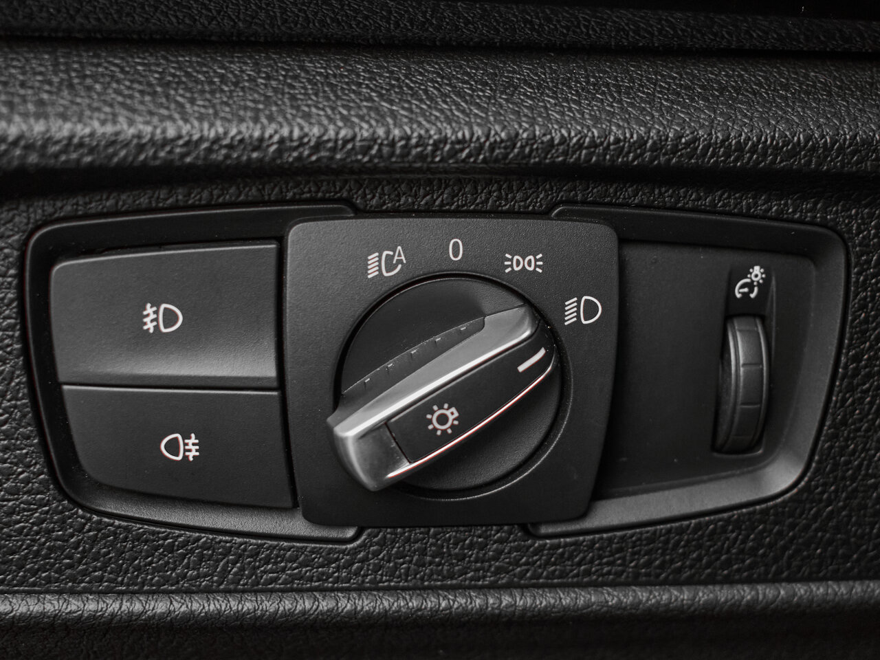 Купить BMW 2 серии 220i 2.0 AT (184 л.с.), 2014 в Екатеренбурге