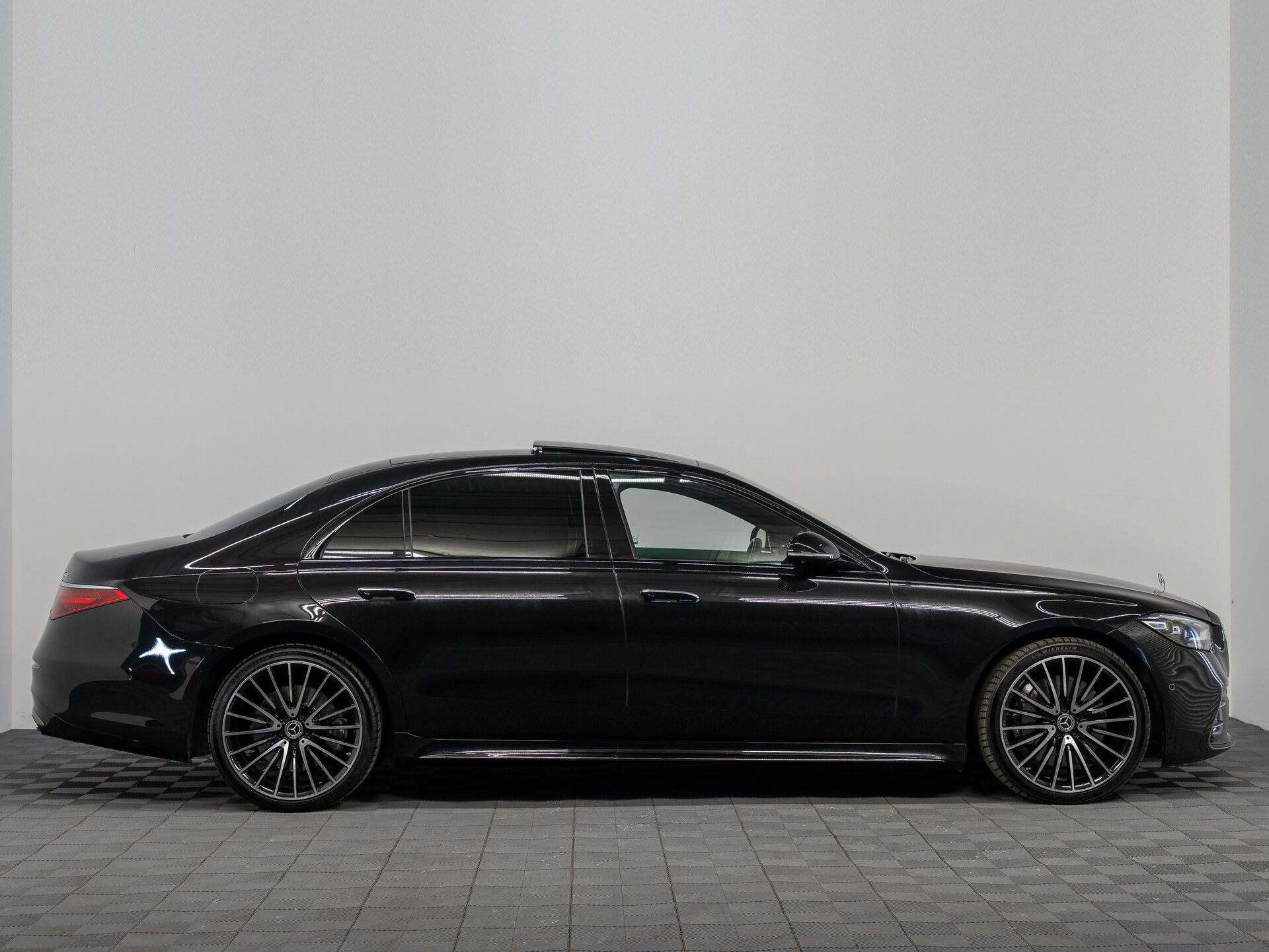 Автомобиль Mercedes-Benz S-Класс 580 Long 4MATIC 4.0 AT (503 л.с.) 4WD - 4