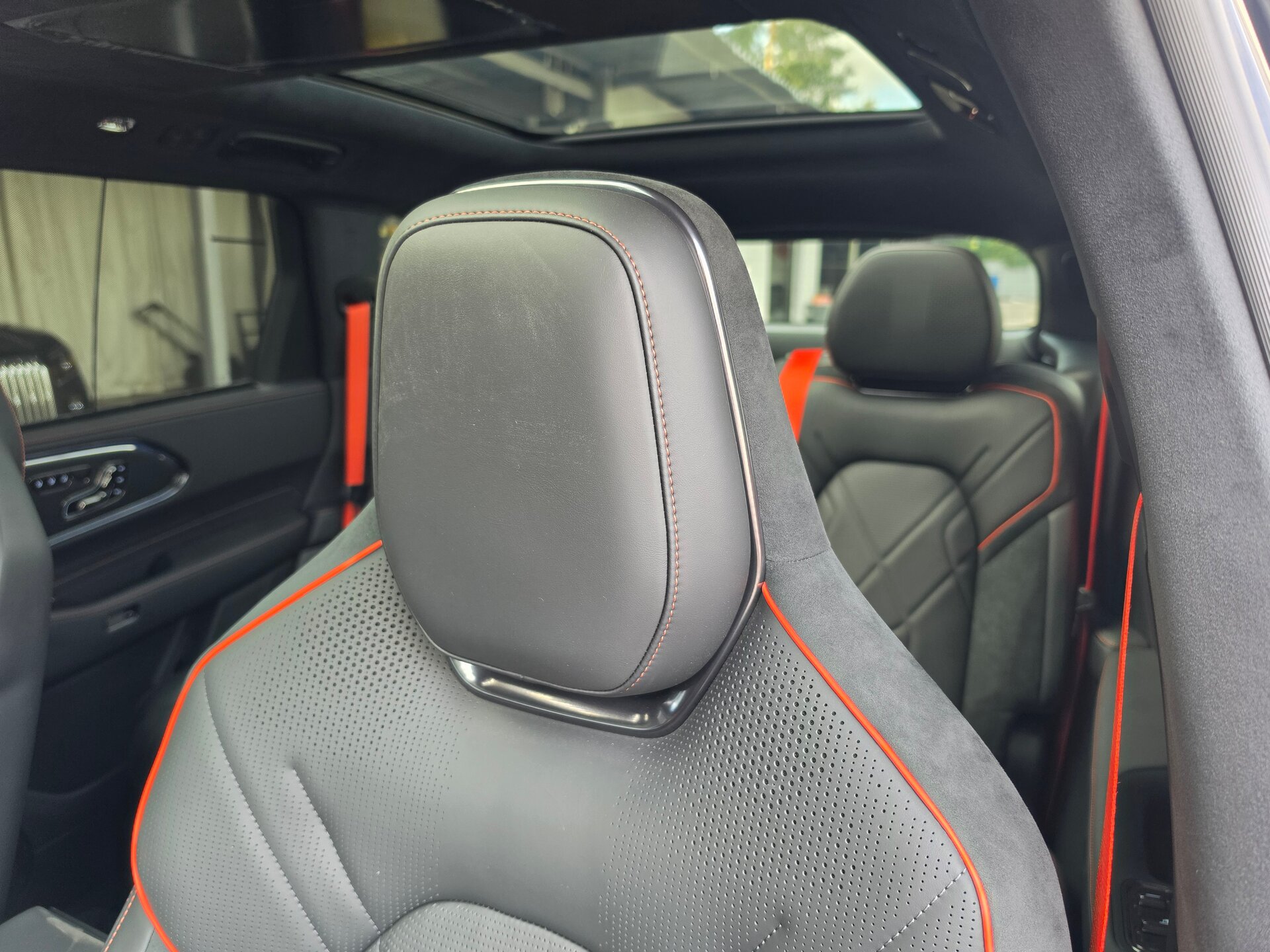 Автомобиль Zeekr 8X Dawn 2.0hyb AT (1401 л.с.) 4WD - 16