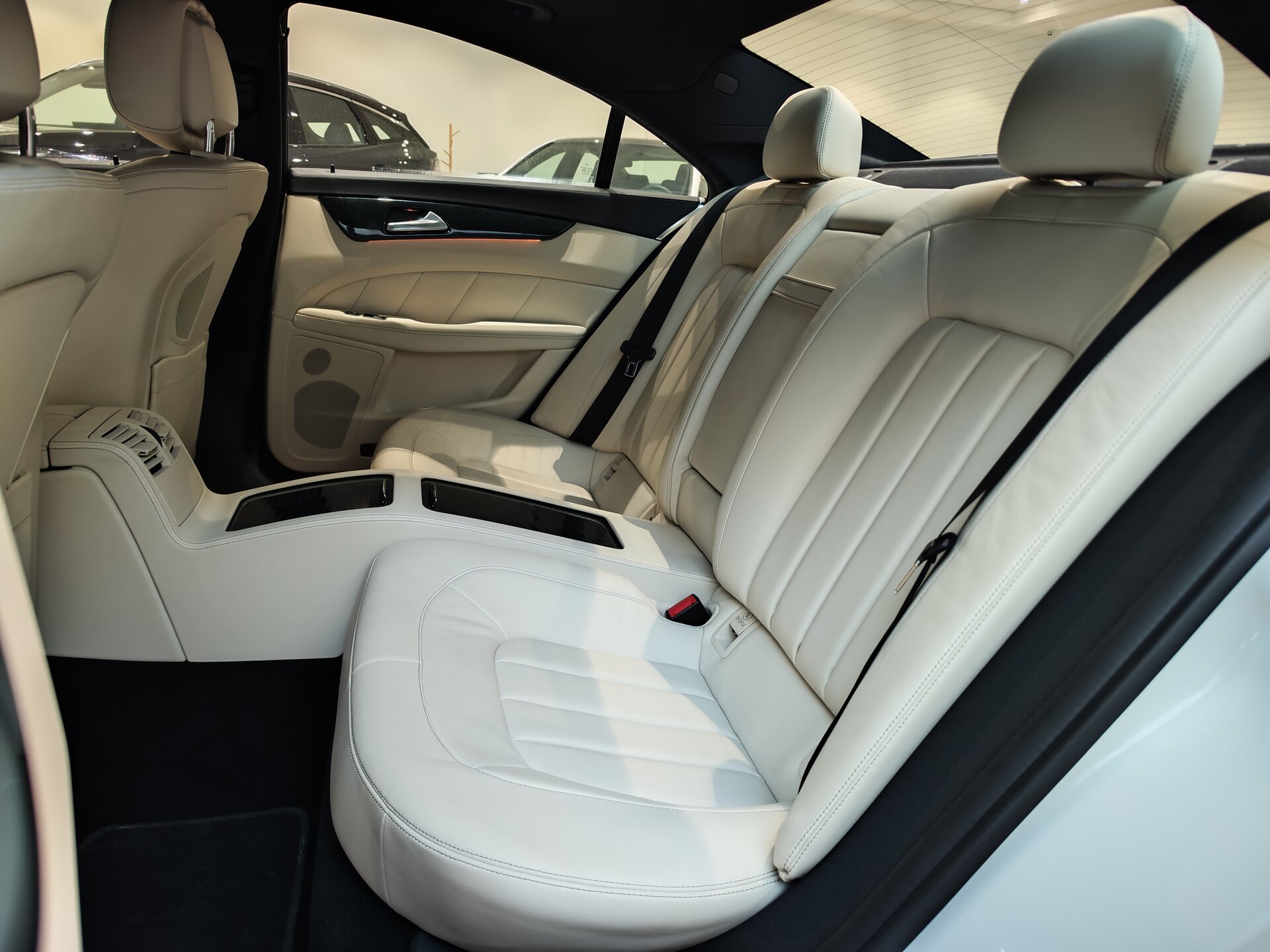 Автомобиль Mercedes-Benz CLS 400 3.0 AT (333 л.с.) 4WD - 9