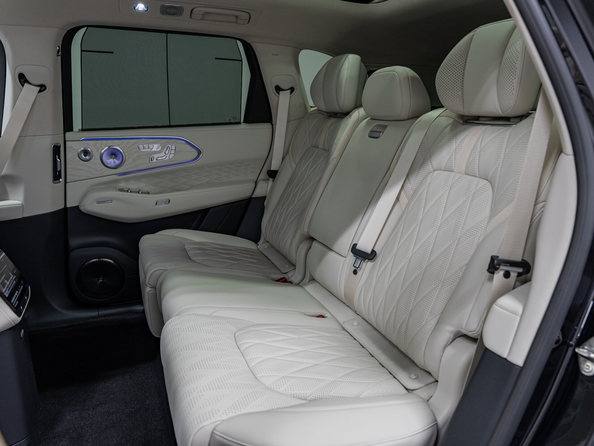 Автомобиль Zeekr 8X 70 kWh 2.0hyb AT (898 л.с.) 4WD - 4