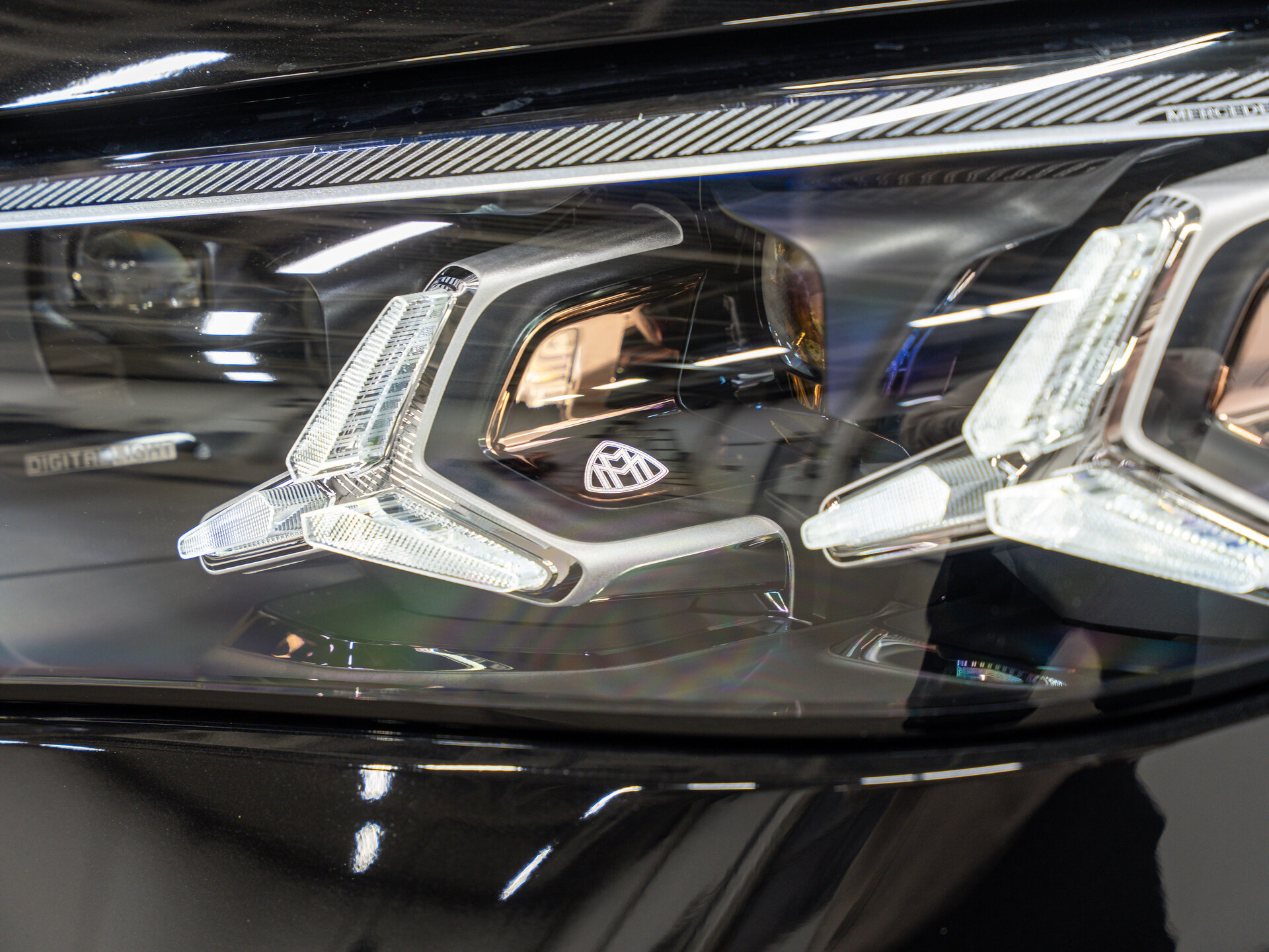 Автомобиль Mercedes-Benz Maybach S-Класс 580 4.0 AT (537 л.с.) 4WD - 4