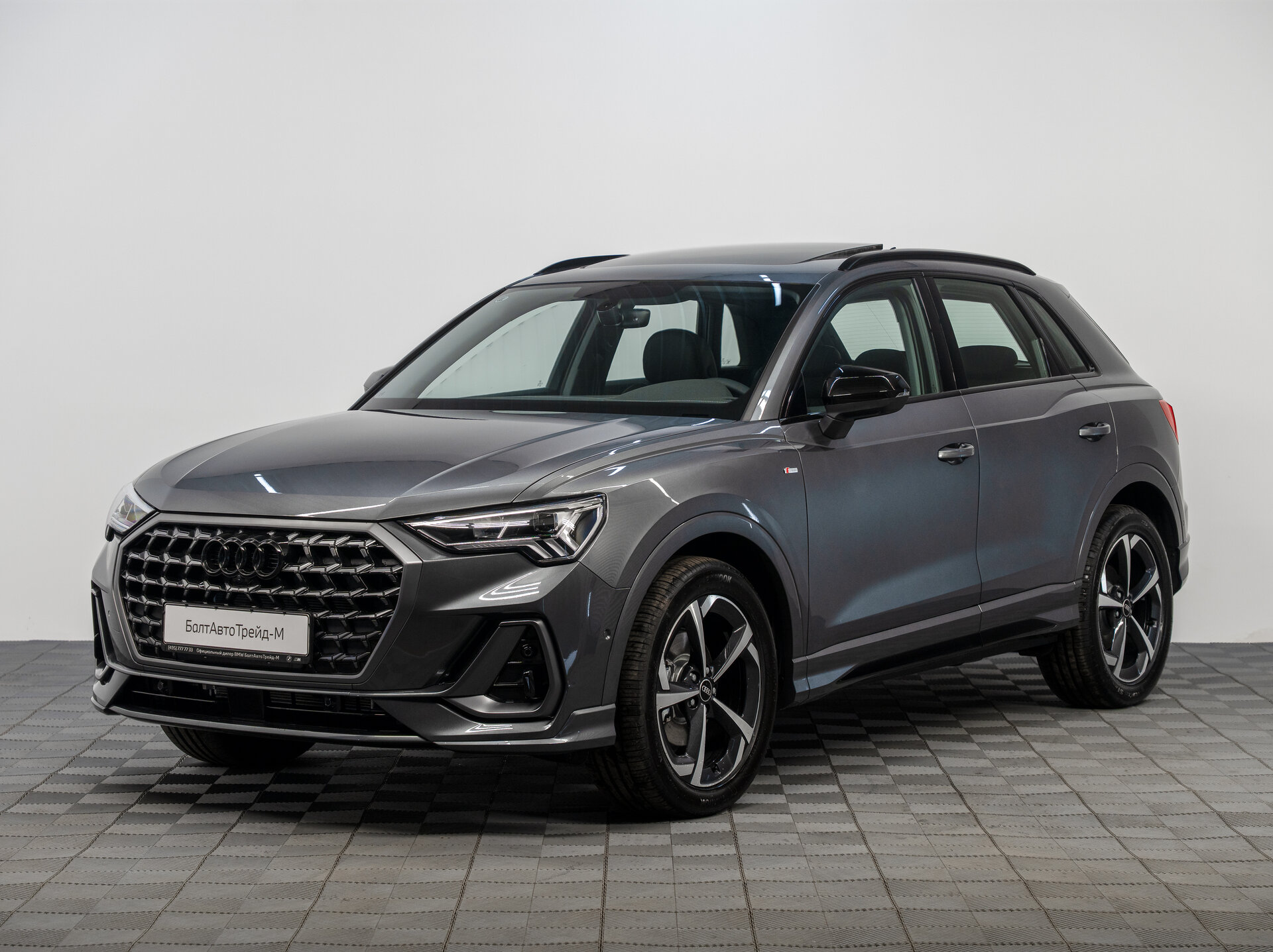 Автомобиль Audi Q3 35 TFSI 1.5 AMT (160 л.с.) - 1