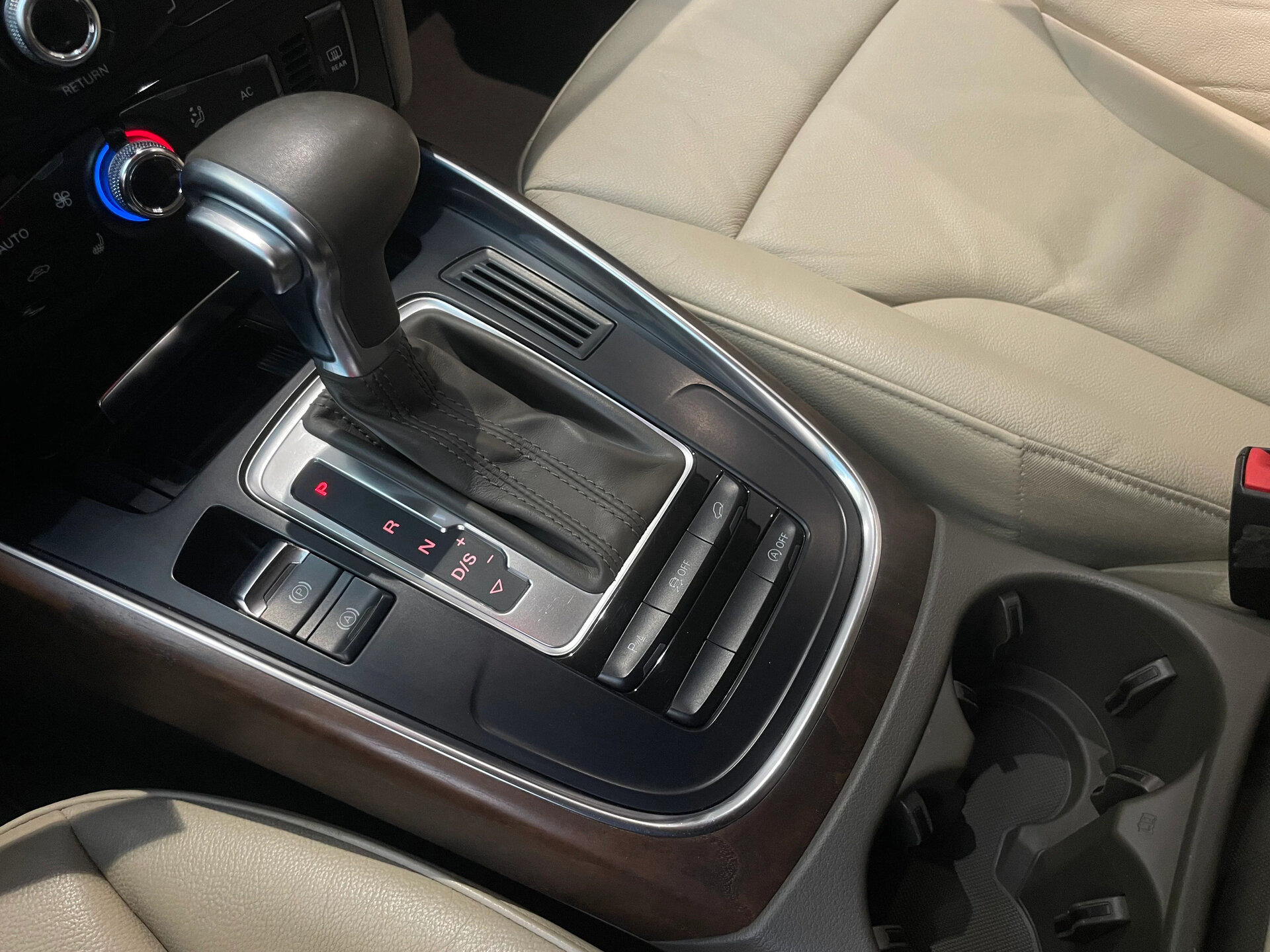 Автомобиль Audi Q5 2.0 AT (225 л.с.) 4WD - 17