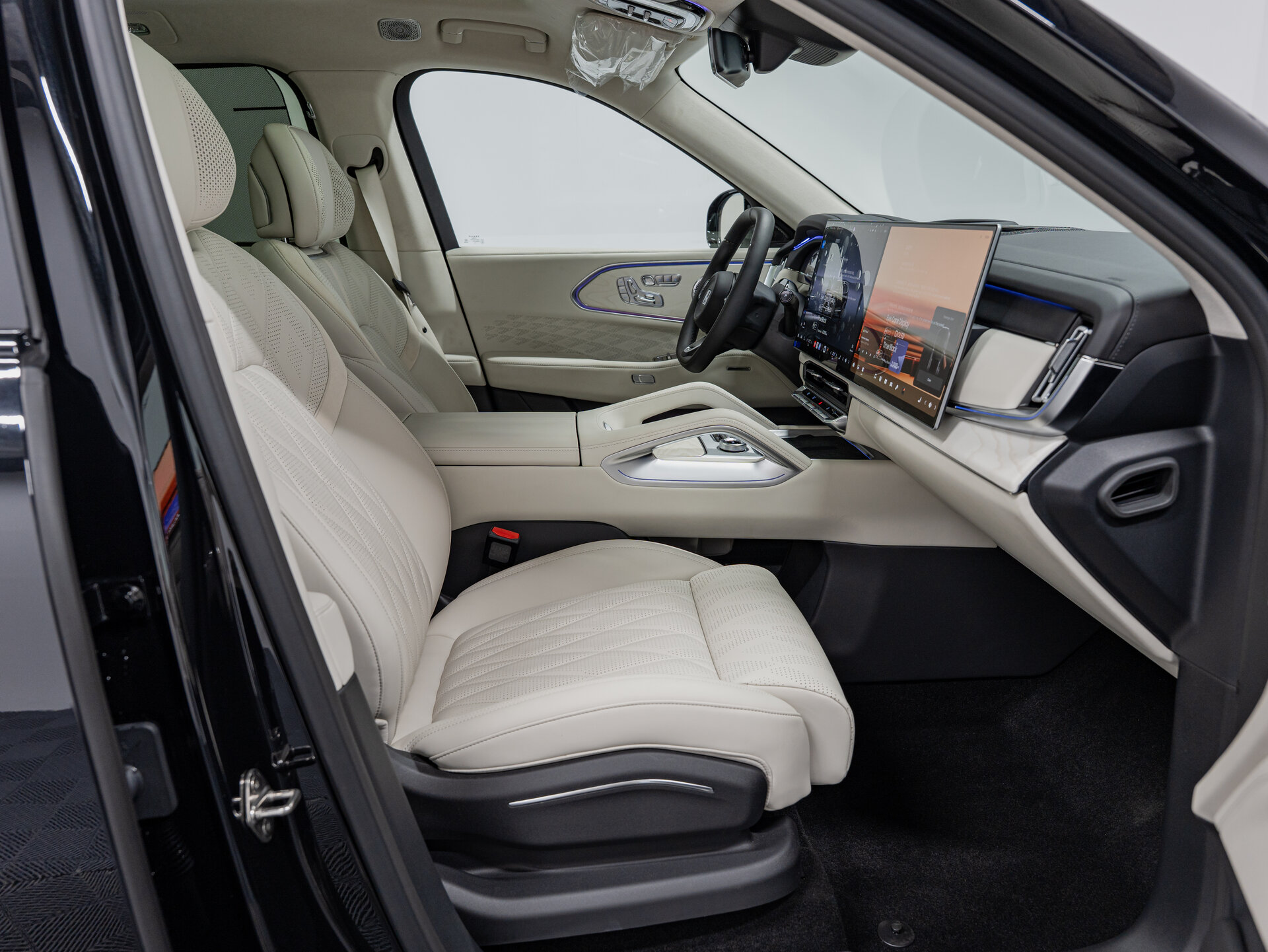 Автомобиль Zeekr 8X 70 kWh 2.0hyb AT (898 л.с.) 4WD - 13