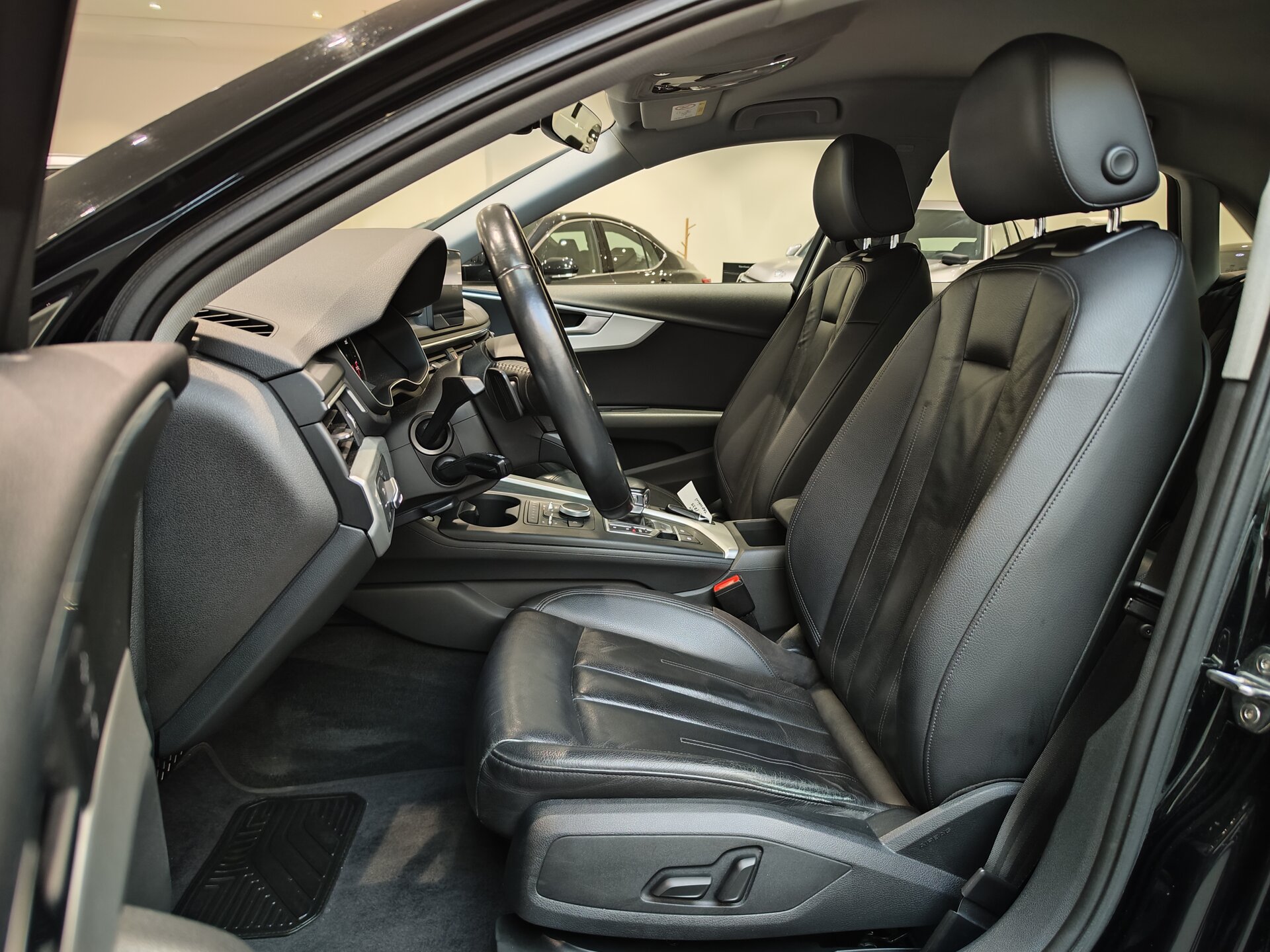 Автомобиль Audi A4 1.4 AMT (150 л.с.) - 8