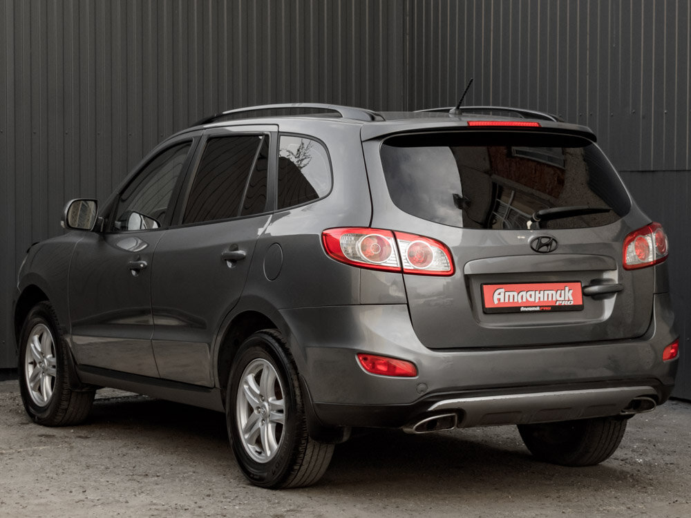 Купить Hyundai Santa Fe 2.4 AT (174 л.с.) 4WD, 2011 в Екатеренбурге