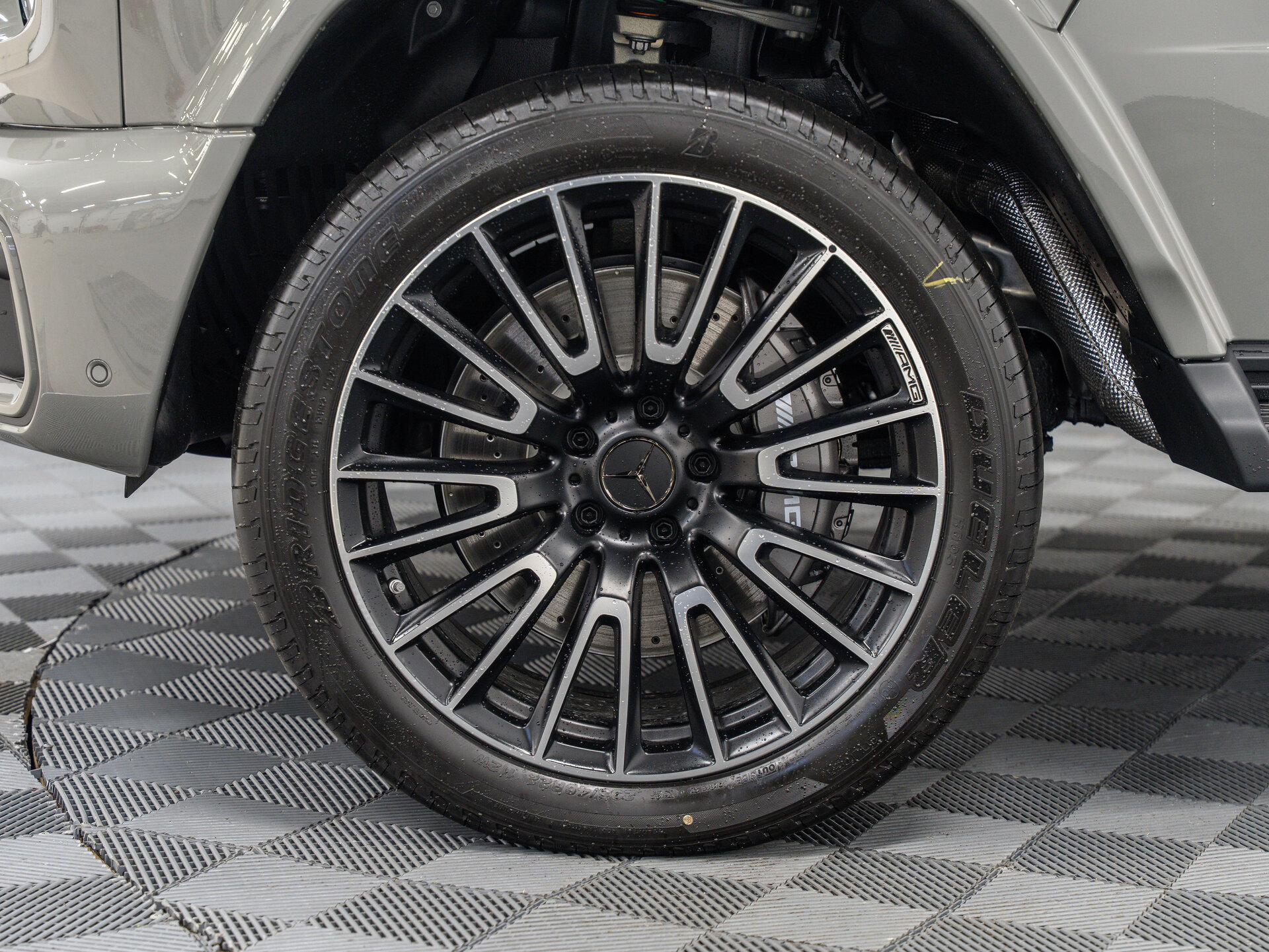 Автомобиль Mercedes-Benz G-Класс AMG 63 AMG 4.0 AT (585 л.с.) 4WD - 3