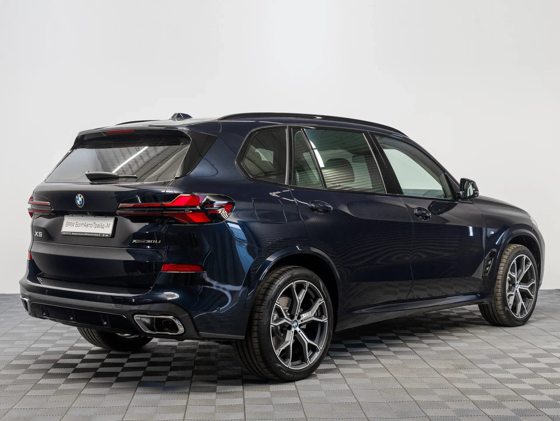 Автомобиль BMW X5 30Li 2.0 AT (258 л.с.) 4WD - 5
