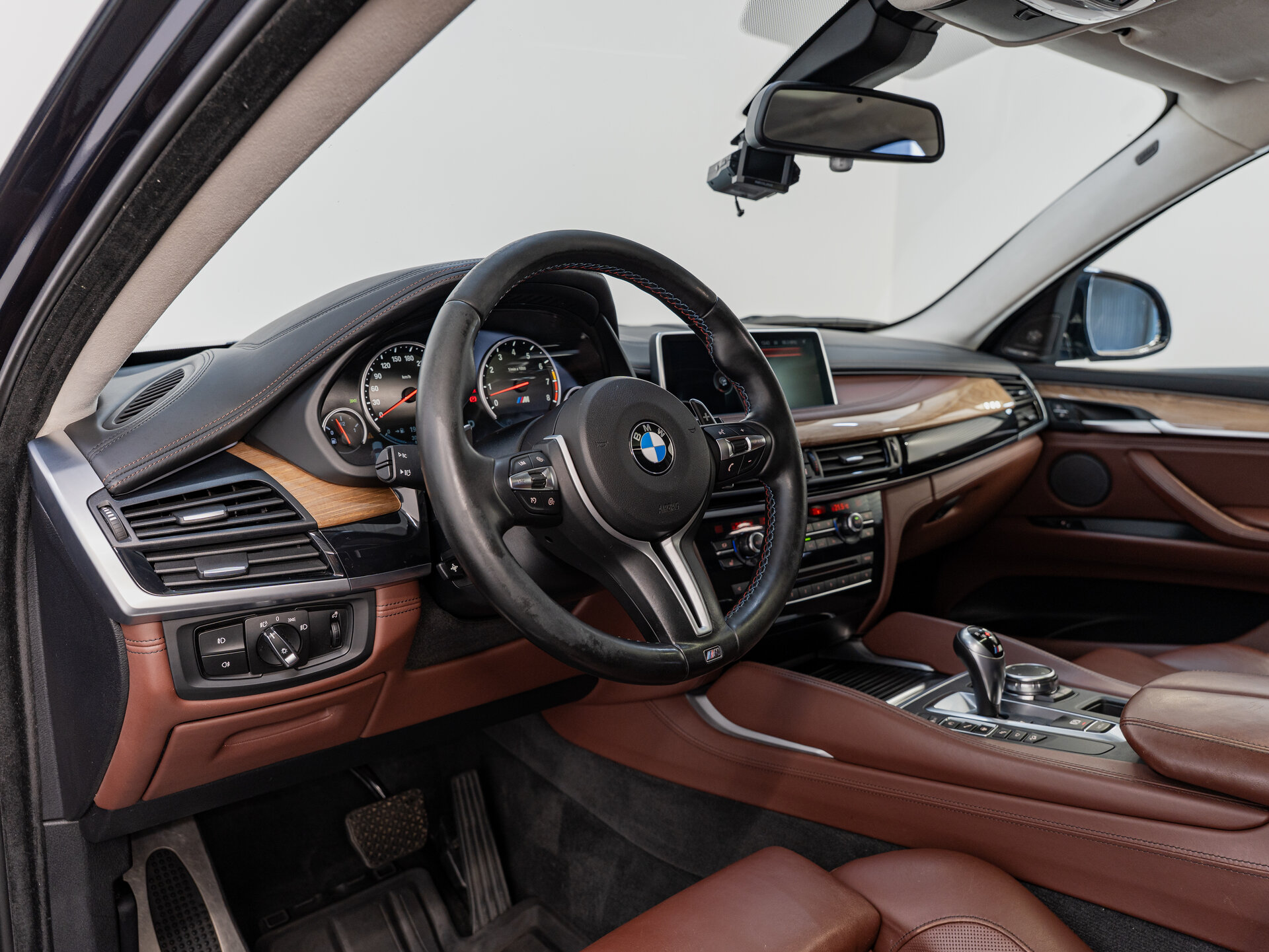 Автомобиль BMW X6 M 4.4 AT (575 л.с.) 4WD - 9