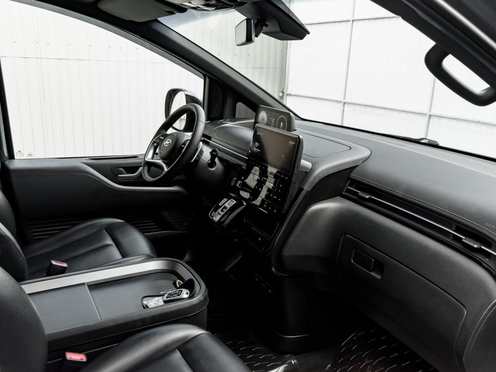 Купить Hyundai Staria 3.5 AT (249 л.с.), 2022 в Екатеренбурге