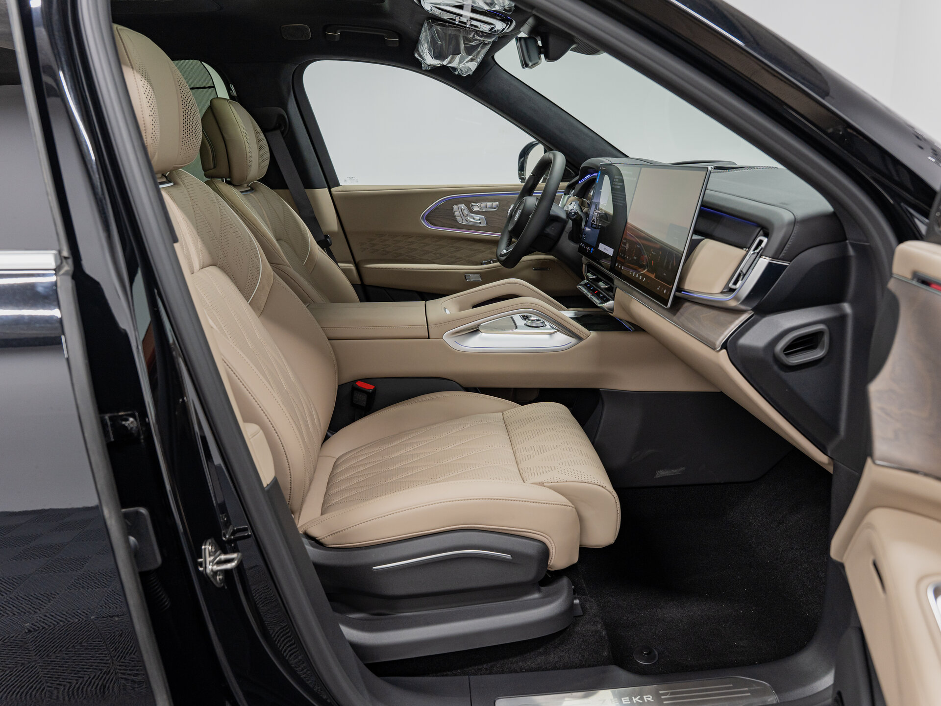 Автомобиль Zeekr 8X 70 kWh 2.0hyb AT (898 л.с.) 4WD - 13