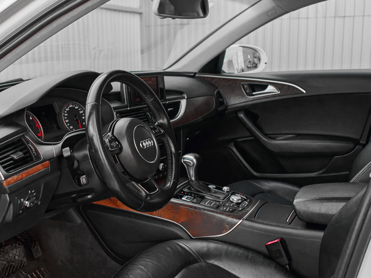 Купить Audi A6 2.0 CVT (180 л.с.), 2012 в Екатеренбурге