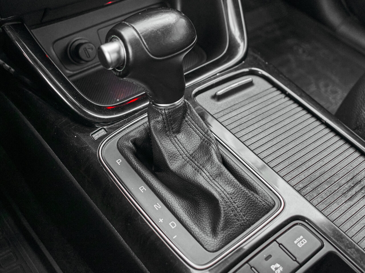 Купить Kia Sorento 2.4 AT (175 л.с.) 4WD, 2014 в Екатеренбурге