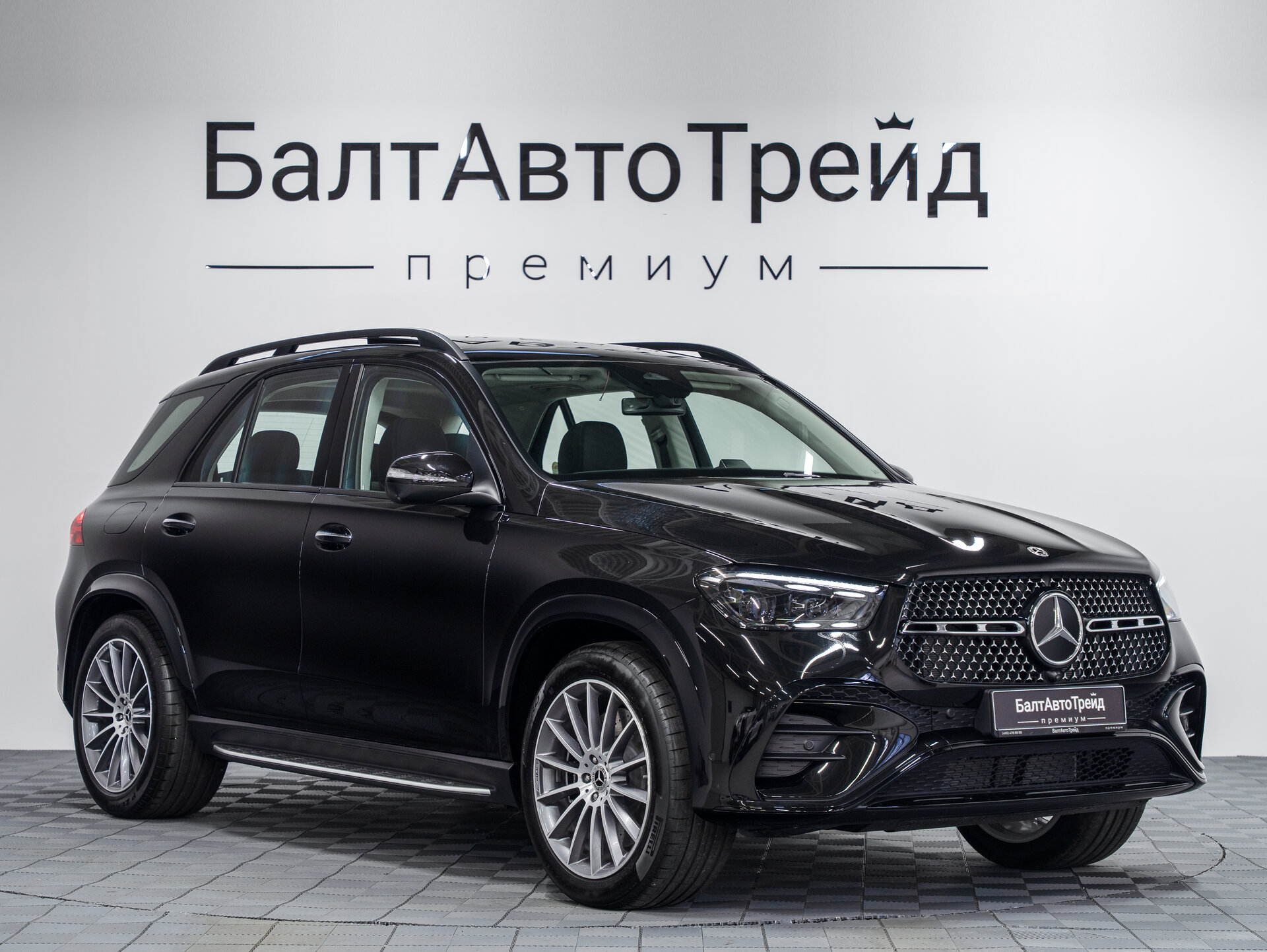 Автомобиль Mercedes-Benz GLE 450 3.0 AT (381 л.с.) 4WD - 5