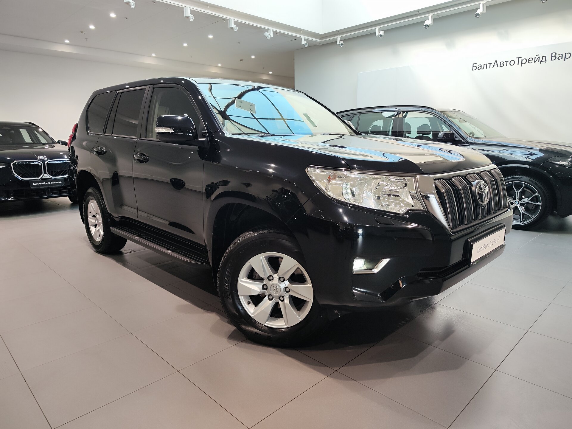 Автомобиль Toyota Land Cruiser Prado 2.8d AT (177 л.с.) 4WD - 3