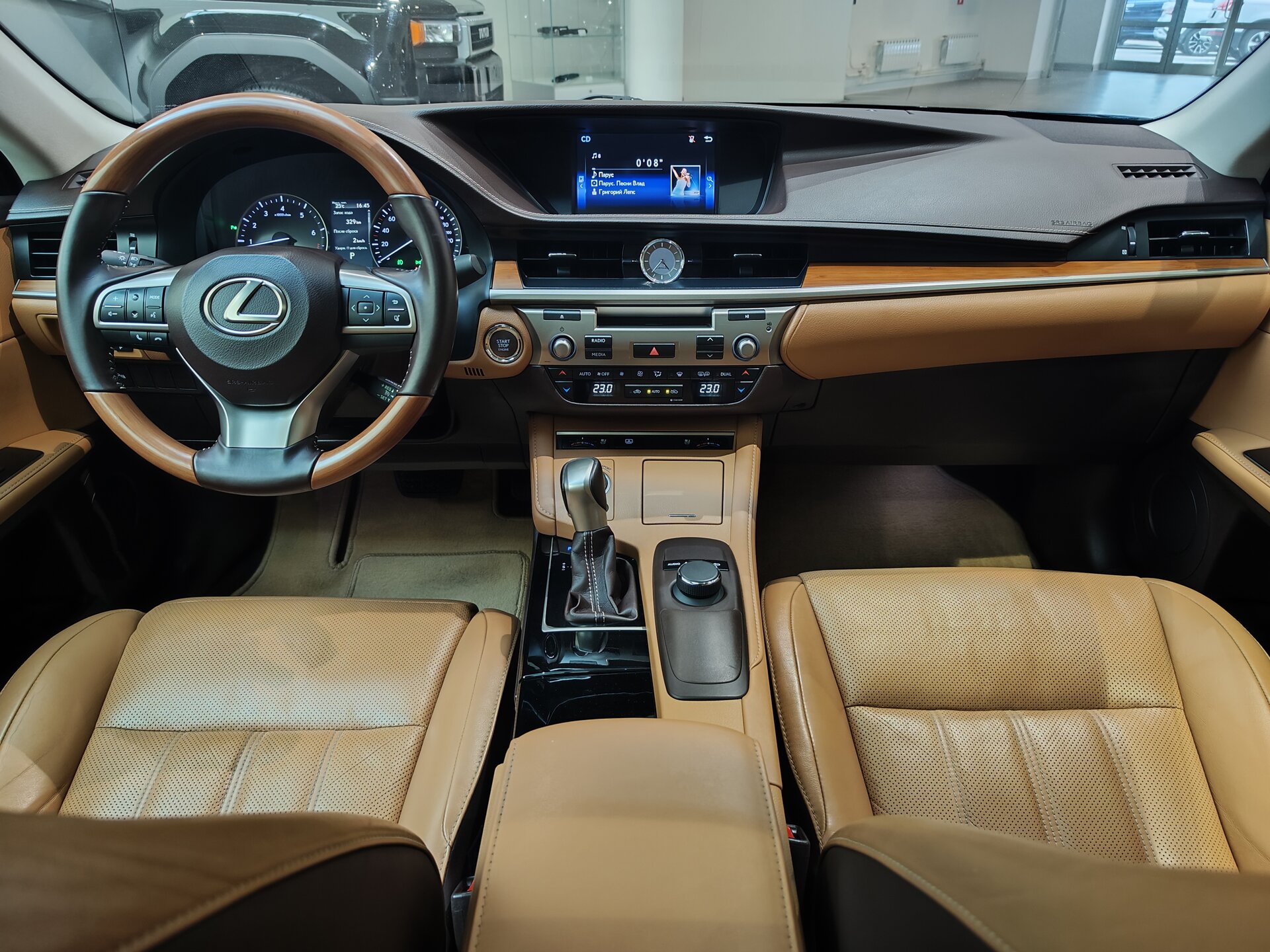 Автомобиль Lexus ES 200 2.0 AT (150 л.с.) - 15